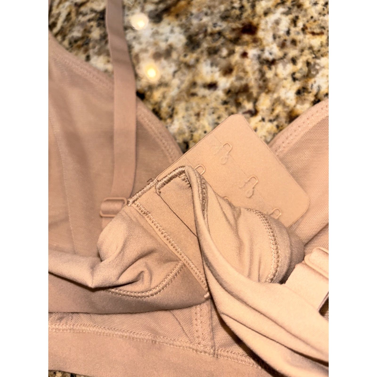 SKIMS SKIMS Fits Everybody Crossover Bralette 4XL Clay Wireless Fitted Bra Womens Size ONE SIZE - 7 Thumbnail