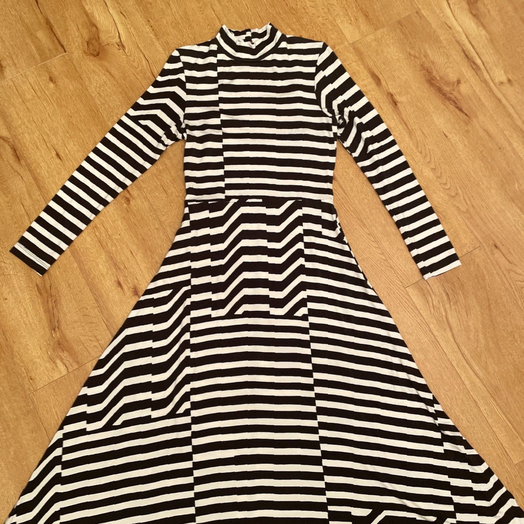 Anthropologie VINTAGE Anthropologie Corey Lynn Calter Dress Long Sleeve S Black White Stripe Maxi Open Madison 90s Womens Size S / US 4 / IT 40 - 3 Thumbnail