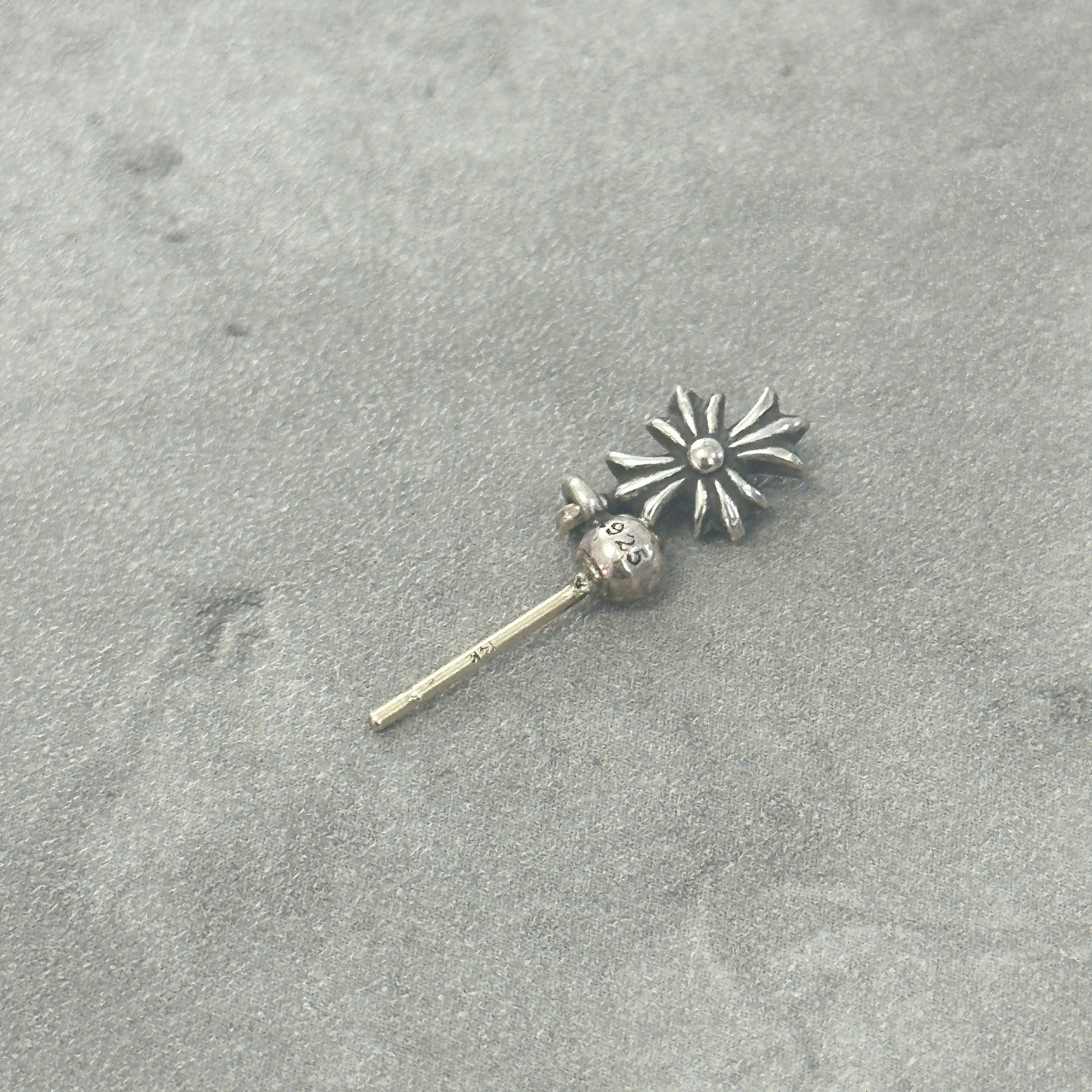 Chrome Hearts Chrome Hearts Tiny E silver earring Size ONE SIZE - 6 Thumbnail