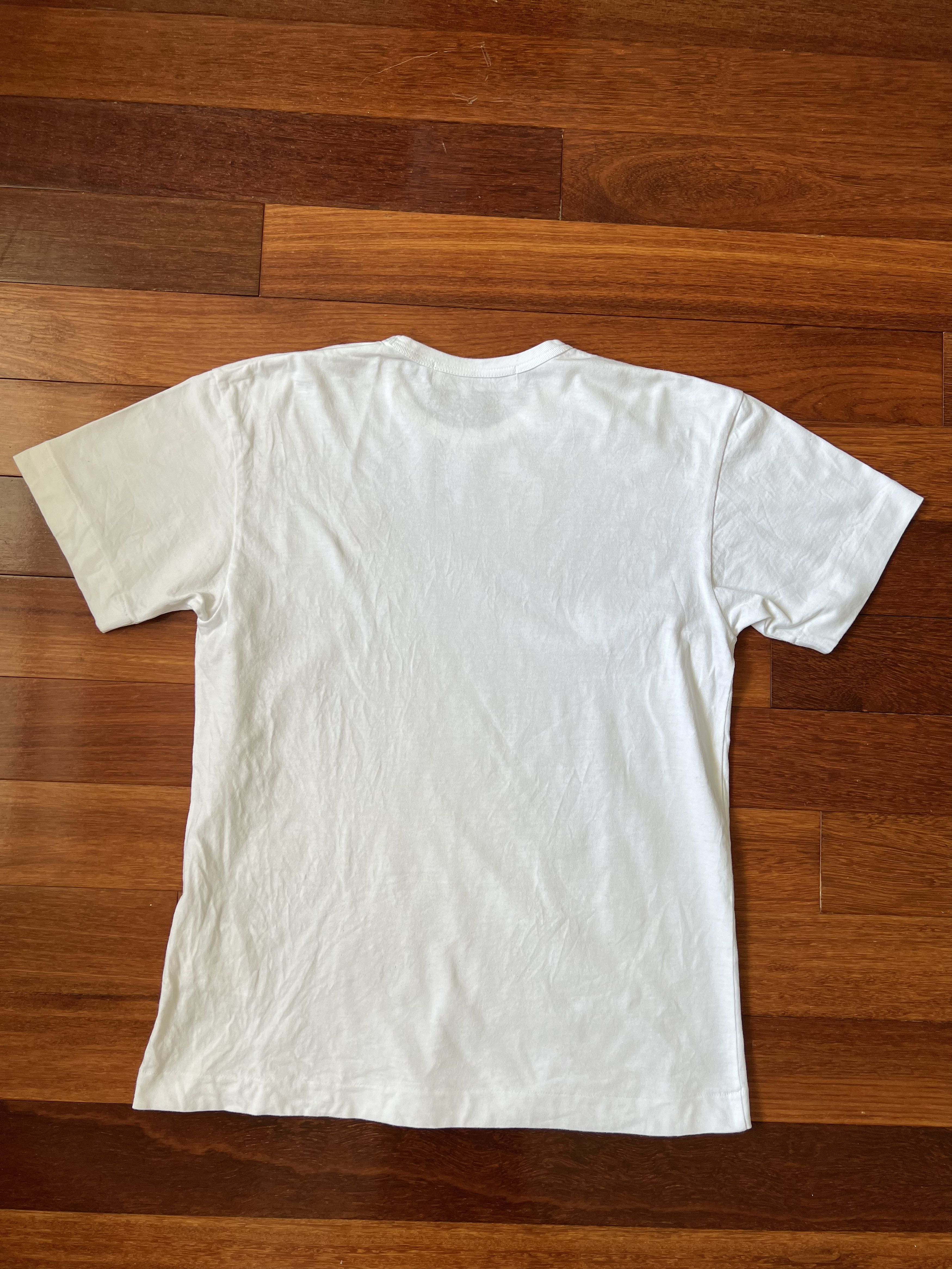 Comme des Garcons PLAY 💚 Comme Des Garcons Play Embroidered White Logo Tee Size US L / EU 52-54 / 3 - 2 Thumbnail