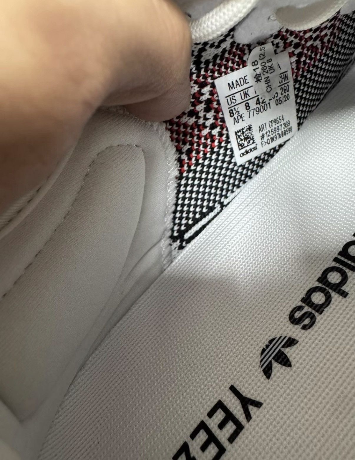 Adidas Adidas Yeezy 350 Zebra 2020 K37 Size US 8.5 / EU 41-42 - 5 Thumbnail