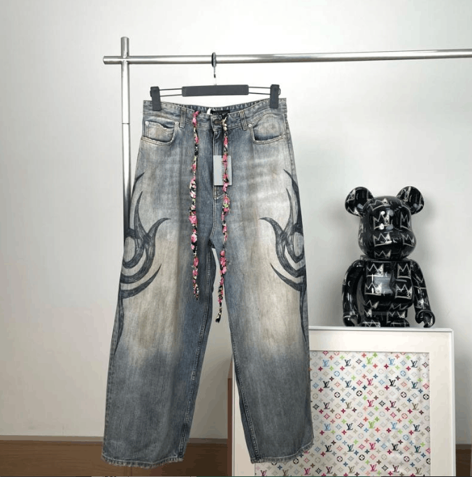 Balenciaga Balenciaga Oversized Jeans / Baggy Jeans S EU Size US 28 / EU 44 - 1 Thumbnail