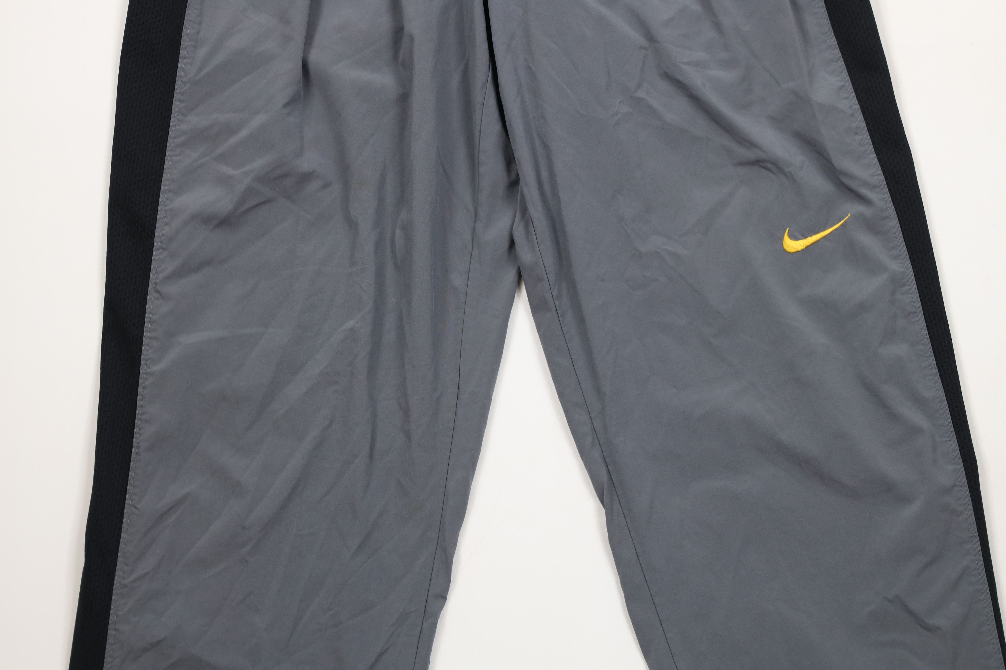 Nike × Vintage Vintage Nike Livestrong Armstrong Wide Leg Stretch Pants Size US 36 / EU 52 - 3 Thumbnail