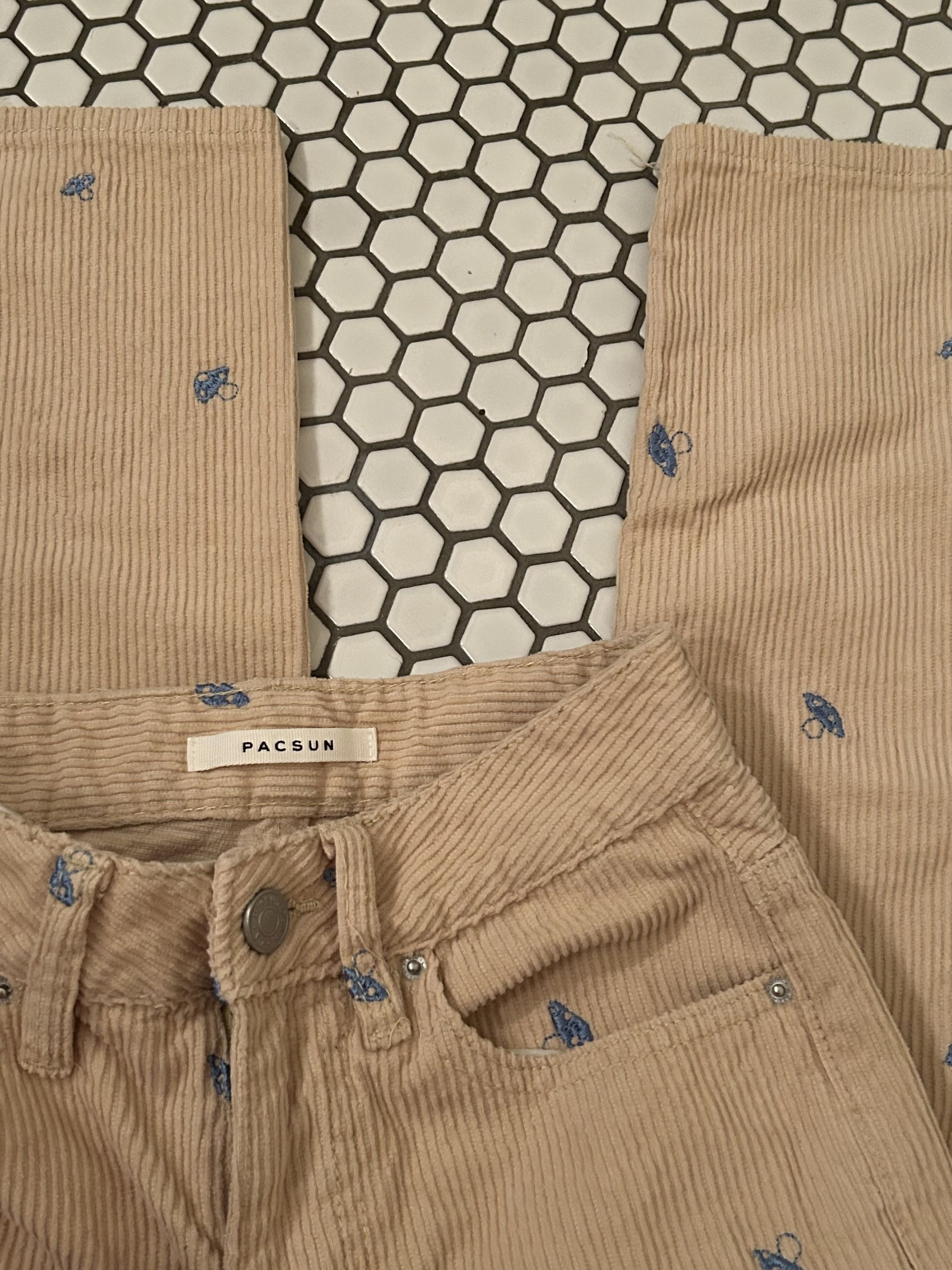 Pacsun Pacsun Boyfriend Embroidered Mushroom Jeans Size 24" / US 00 / IT 34 - 7 Thumbnail