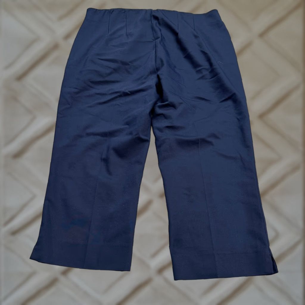 Chaps Chaps Pants Womens 16 Navy Blue Cropped Straight Leg Work Casual 36x21 Zip Front Condition: Good Size 38" / US 16 / IT 52 - 1 Thumbnail