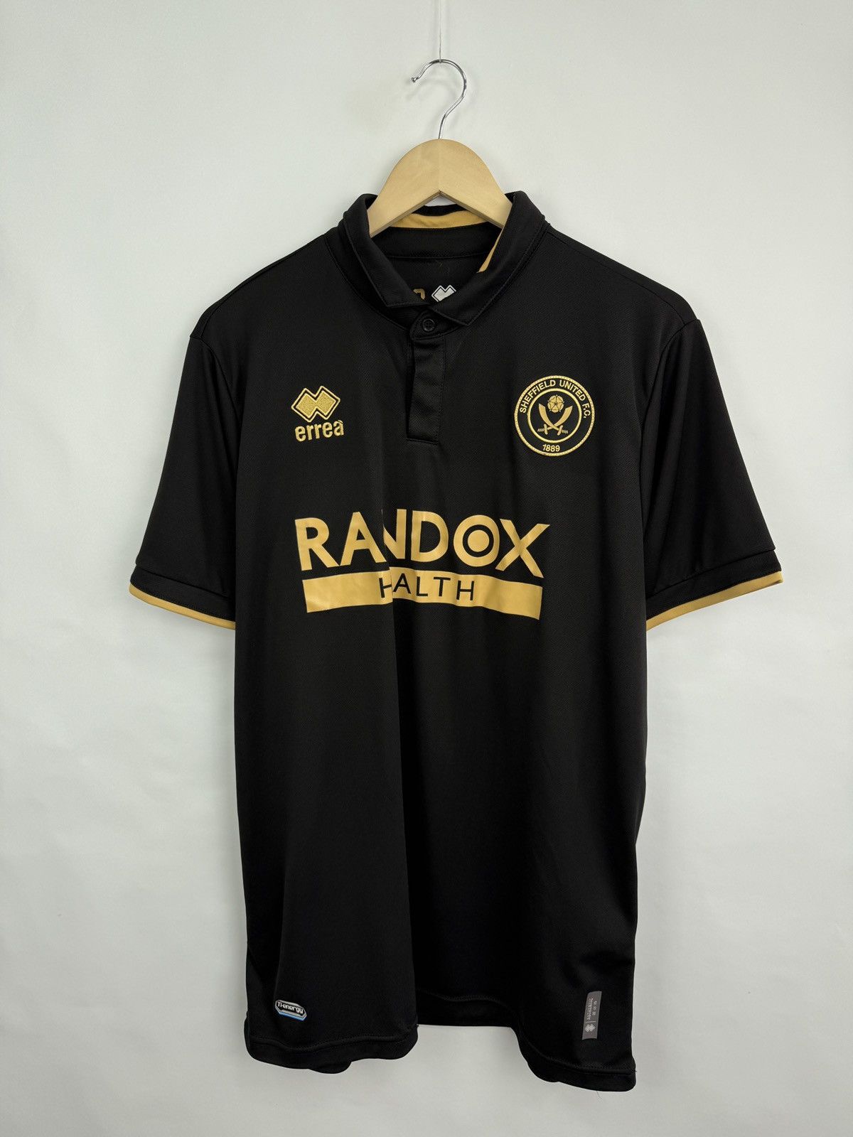 Errea 🏴󠁧󠁢󠁥󠁮󠁧󠁿 Vintage Sheffield United Errea Soccer Jersey Rare Retro Size US XL / EU 56 / 4 - 3 Thumbnail