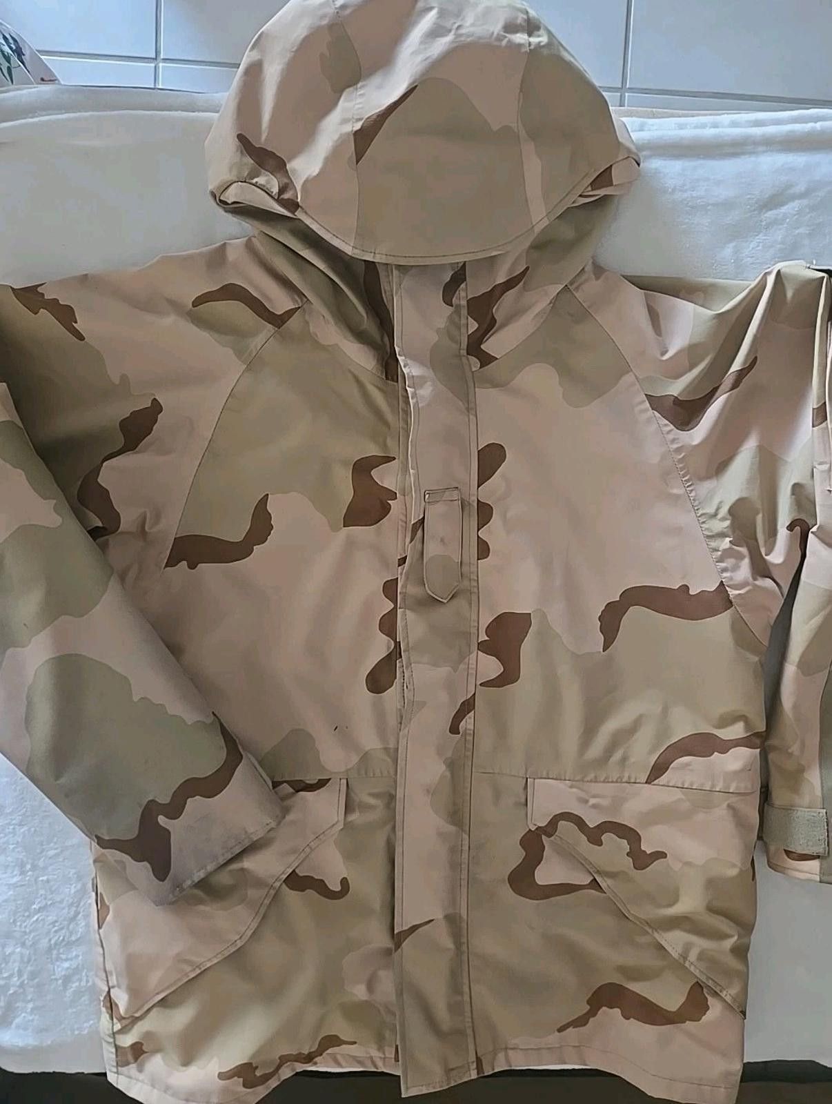 Goretex Desert Camouflage Goretex Jacket Pant Suit US Army ECWCS Size US M / EU 48-50 / 2 - 4 Thumbnail