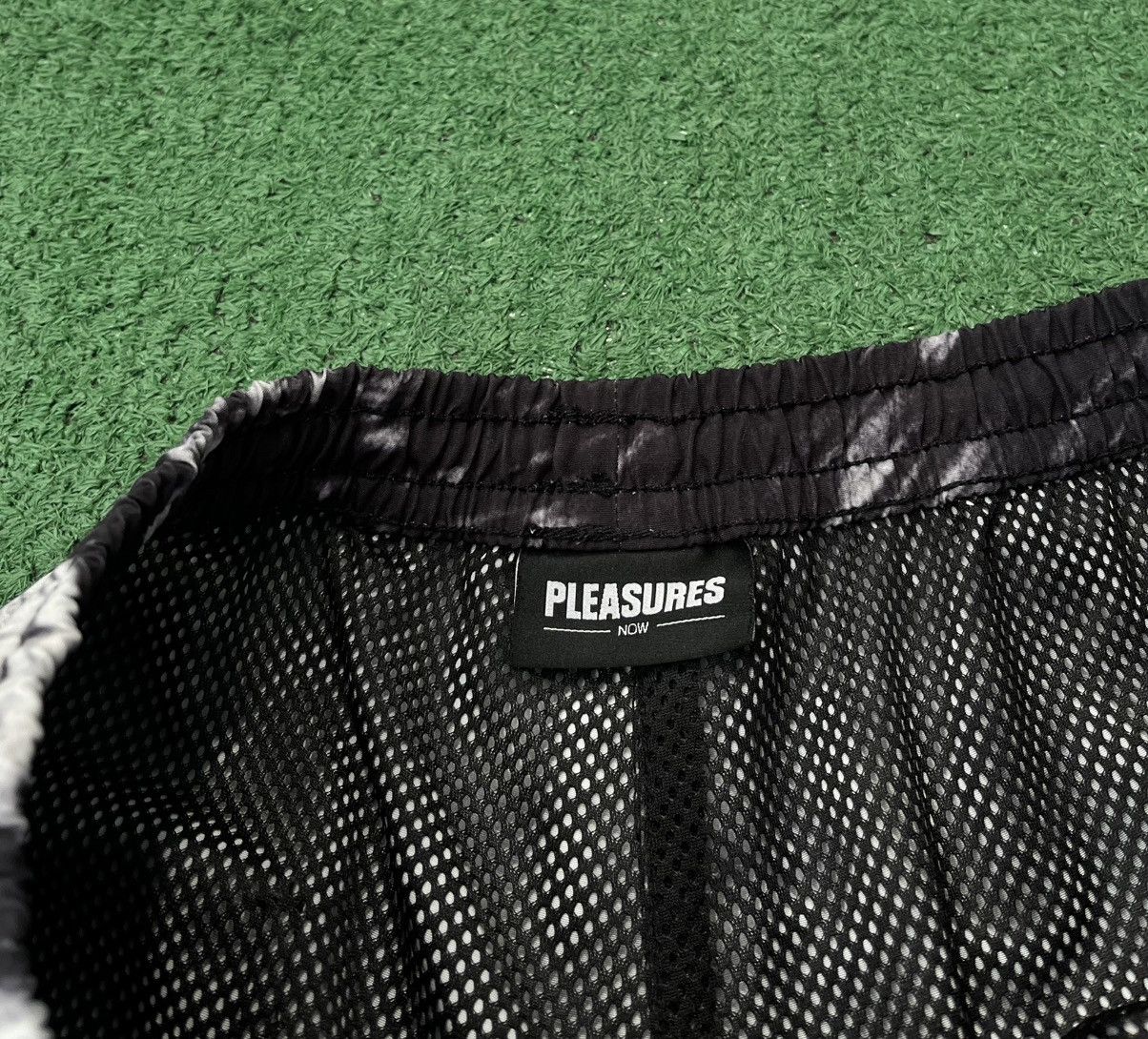Pleasures Pleasures Shorts Black Nylon Size US 36 / EU 52 - 5 Thumbnail
