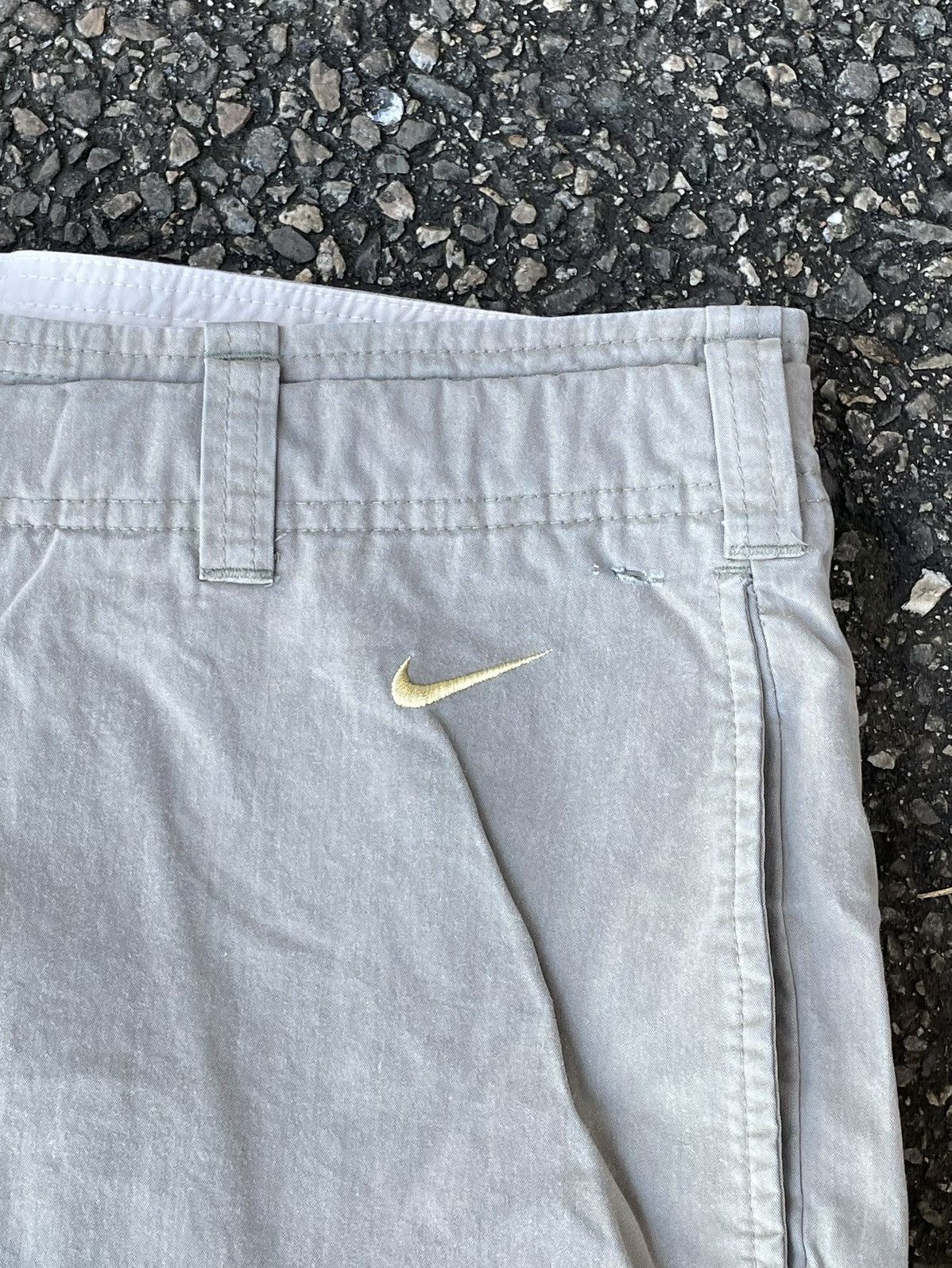 Nike Vintage Nike Swoosh Cargo Pants Y2K Skate Size US 34 / EU 50 - 4 Thumbnail
