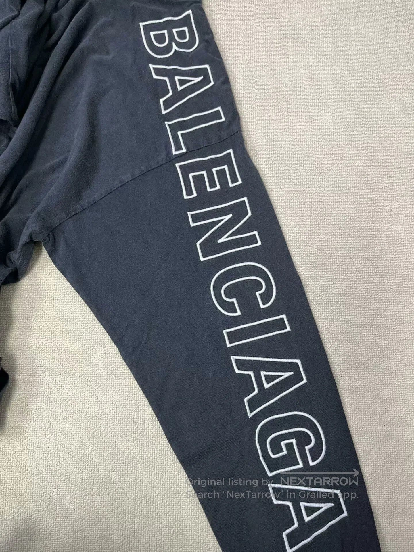 Balenciaga balenciaga logo print long sleeve sweatshirt. Size US S / EU 44-46 / 1 - 2 Thumbnail