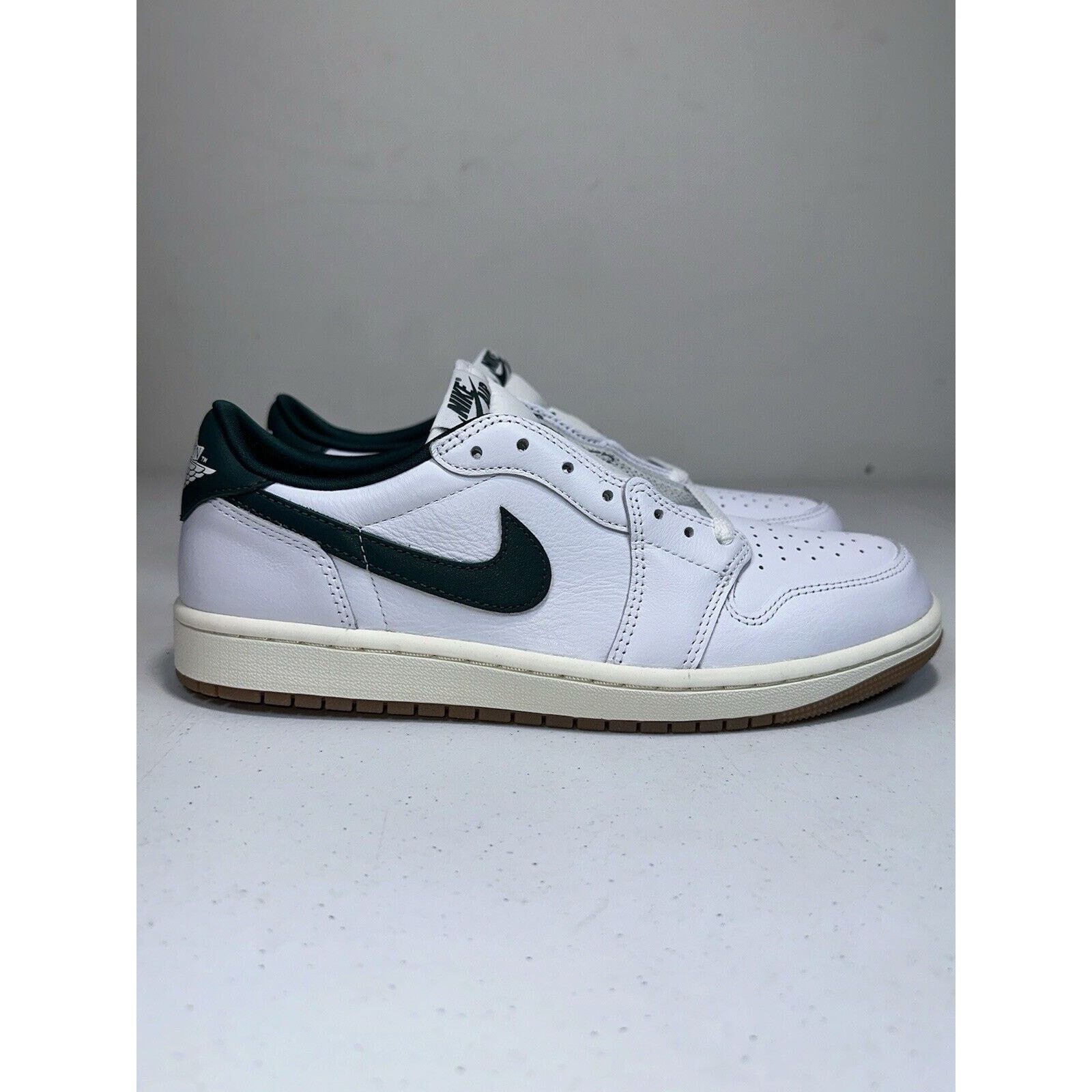 Nike DS 2024 Nike Air Jordan Retro 1 OG Low Sz 9.5/Men’s Sz 8 Size US 9.5 / IT 39.5 - 2 Thumbnail