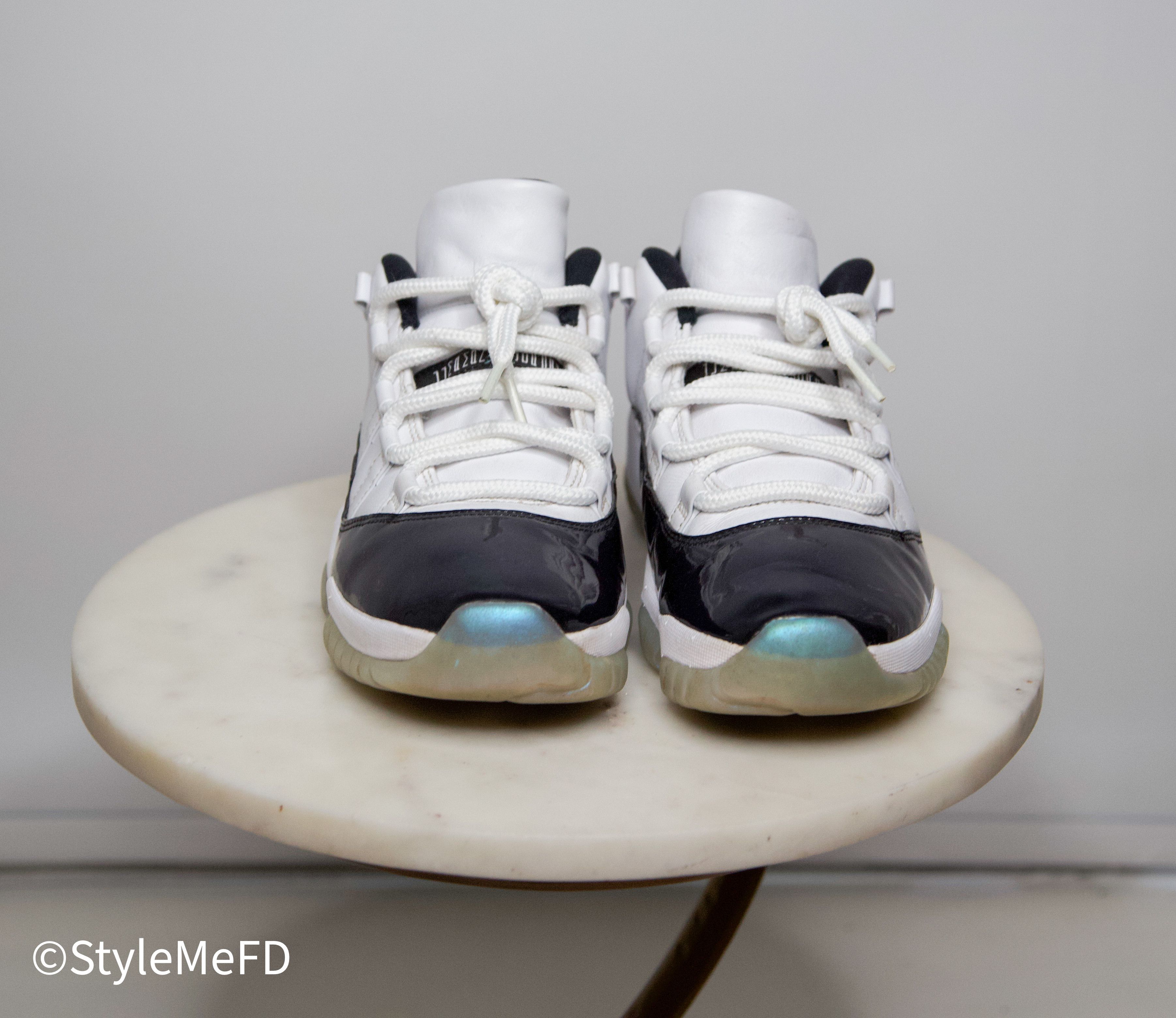 Jordan Brand NIKE AIR JORDAN 11 LOW IN "EMERALD IRIDESCENT" Size US 9 / EU 42 - 5 Thumbnail