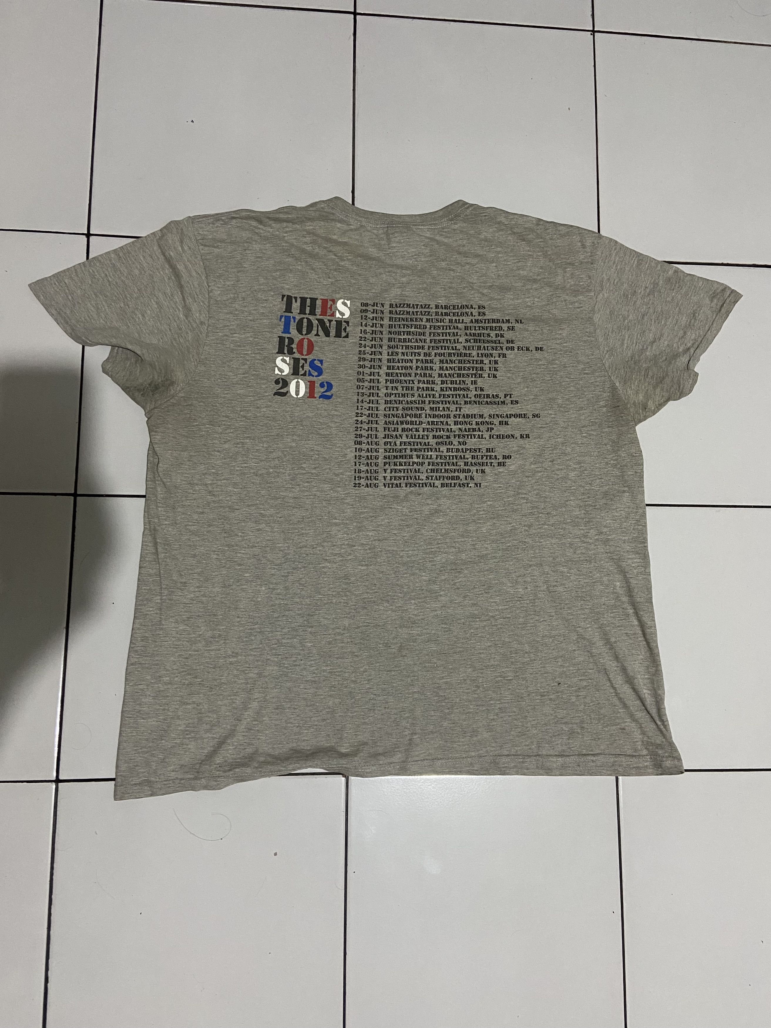 Other Rare vintage The Stone Roses reunion 2012 Tshirt Size US XL / EU 56 / 4 - 2 Thumbnail