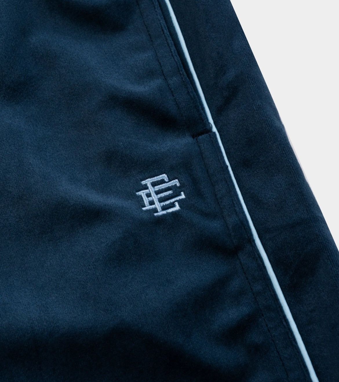 Eric Emanuel Eric Emanuel navy w baby blue trim velour sweatpants large Size US 32 / EU 48 - 2 Thumbnail