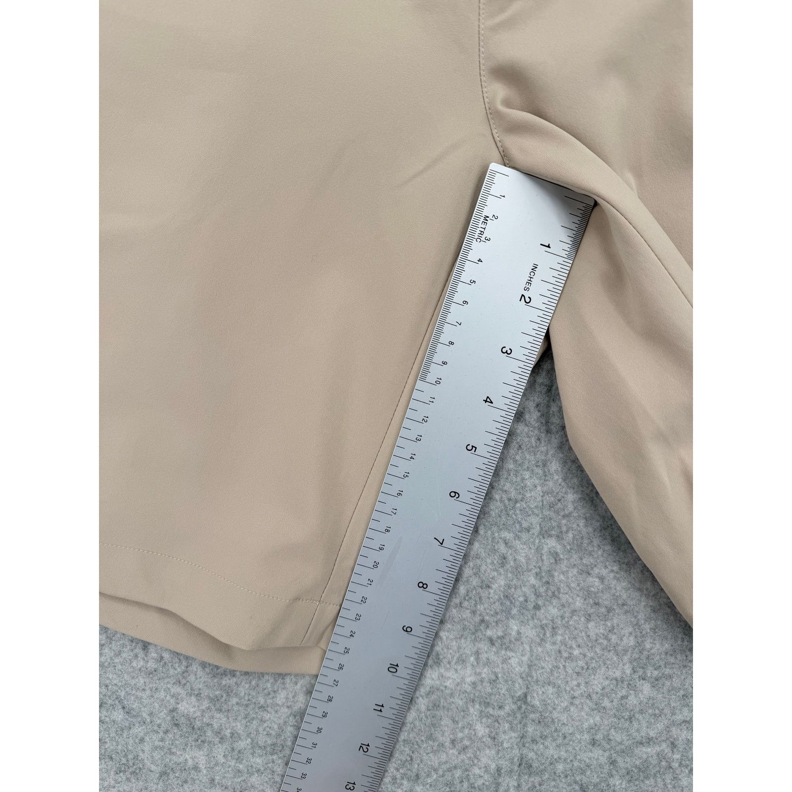 J.McLaughlin NWT J. McLaughlin Bradley Khaki Beige Solid Flat Front Short Size US 38 / EU 54 - 8 Thumbnail
