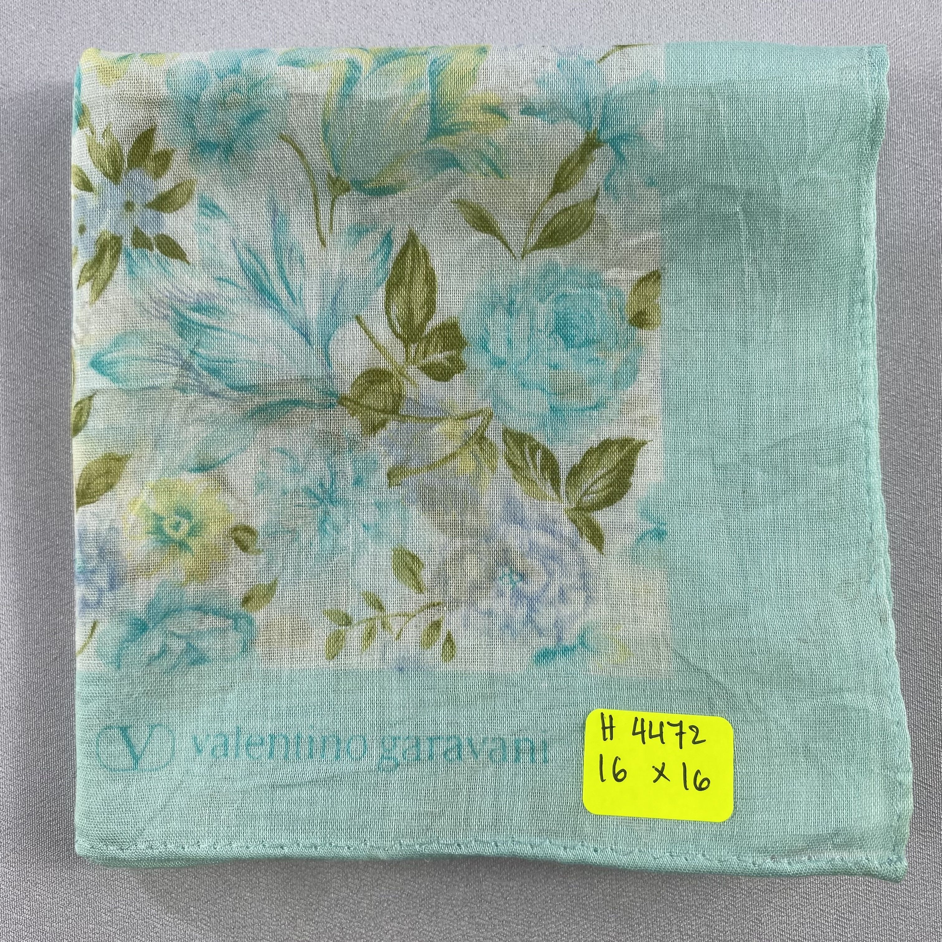 Vintage Valentino Garavani Bandana/ Handkerchief / Neckerchief Size ONE SIZE - 5 Thumbnail