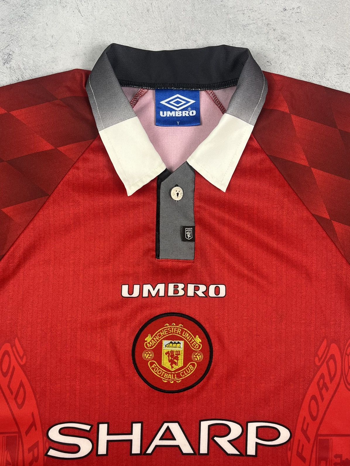 Umbro Vintage Umbro Manchester United Sharp home jersey 1996/98 Size US S / EU 44-46 / 1 - 3 Thumbnail