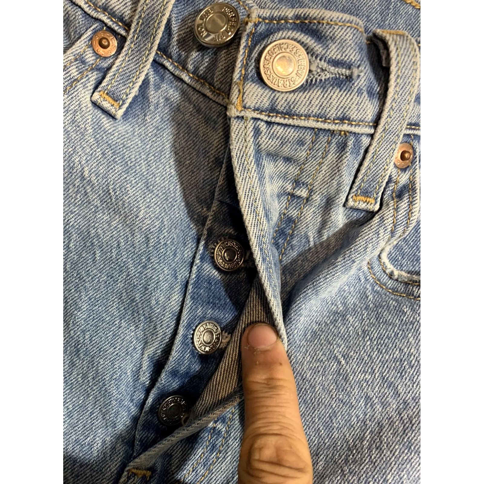 Vintage Levi's Womens Raw Hem Jeans 28 x 28 Size 28 Inch Waist Size 28" / US 6 / IT 42 - 4 Thumbnail