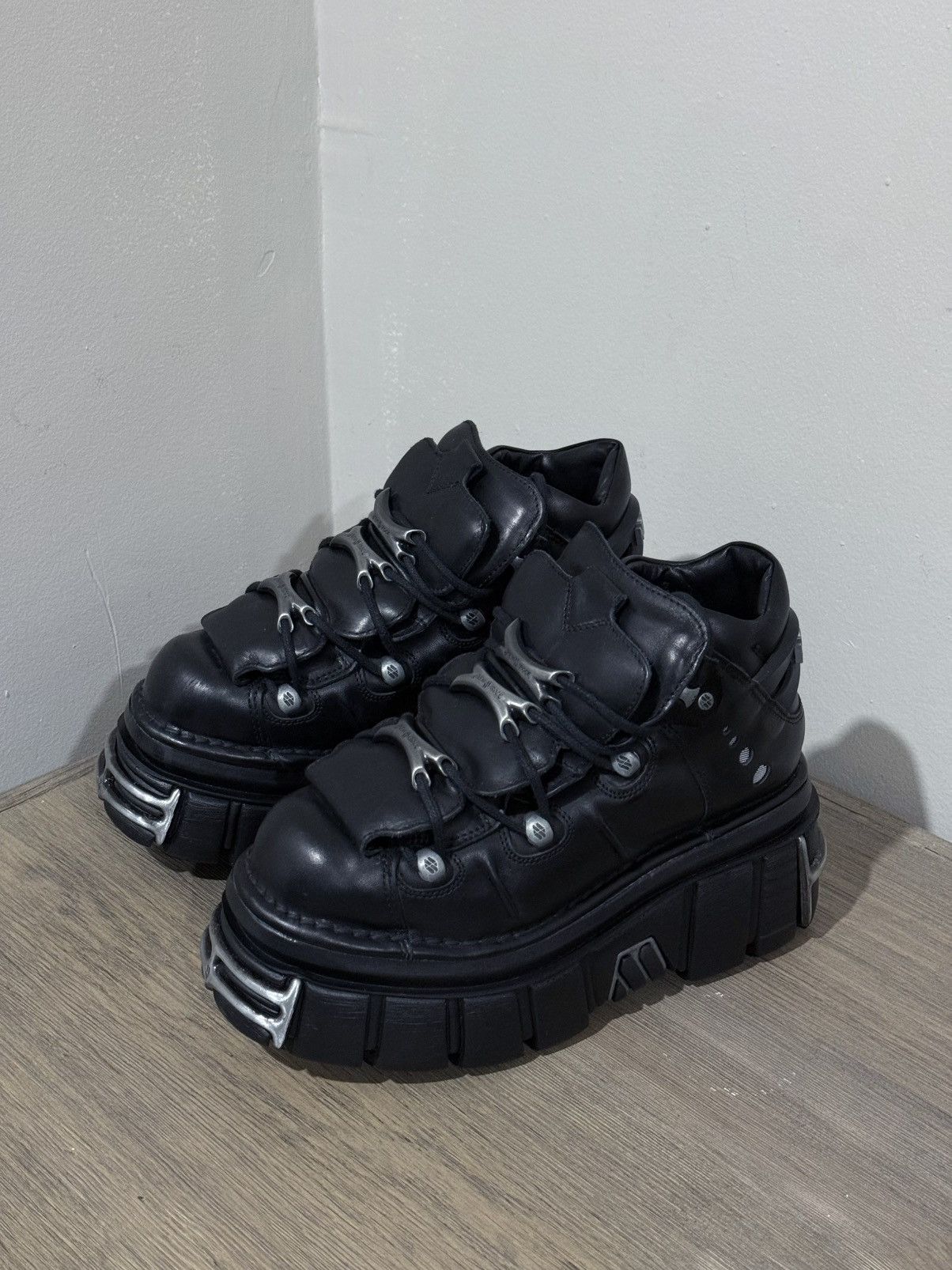 M 106 S29 New Rock Zapatos 106 S29 New Rock Scarpe Usate Sneakers