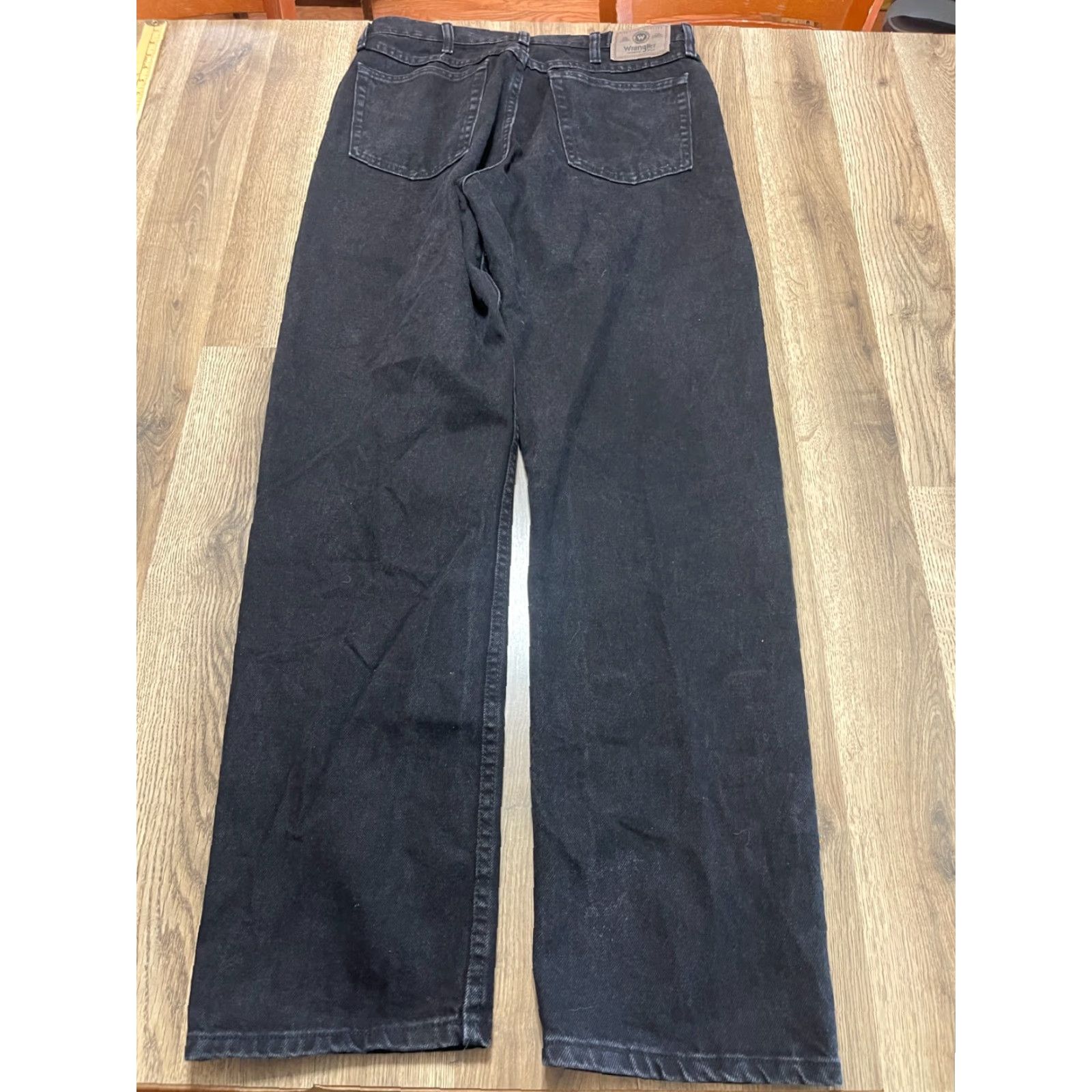 Wrangler Wrangler Jeans Men's 34x34 Black Denim Straight Leg Dark Wash Pocket 5-Pocket Design Regular Rise Inseam 34 Jeans Mens Size US 34 / EU 50 - 2 Thumbnail