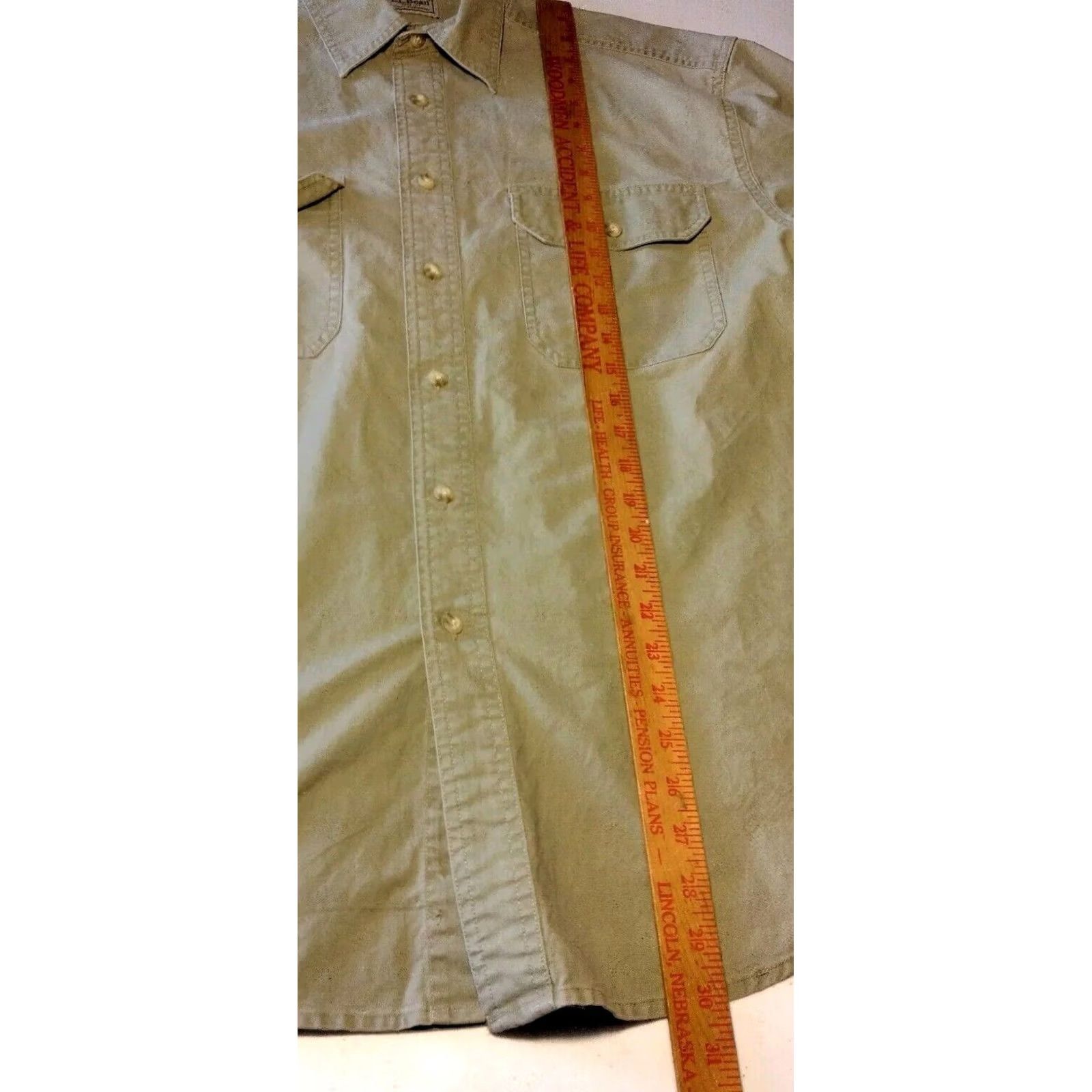 Vintage VINTAGE LL Bean Shirt Medium Beige Cotton Twill Long Sleeve Camp Work Workwear Button-Up Collar Spread Pockets Mens Regular 90s Camp Hiking Outdoorsy Size US M / EU 48-50 / 2 - 6 Thumbnail