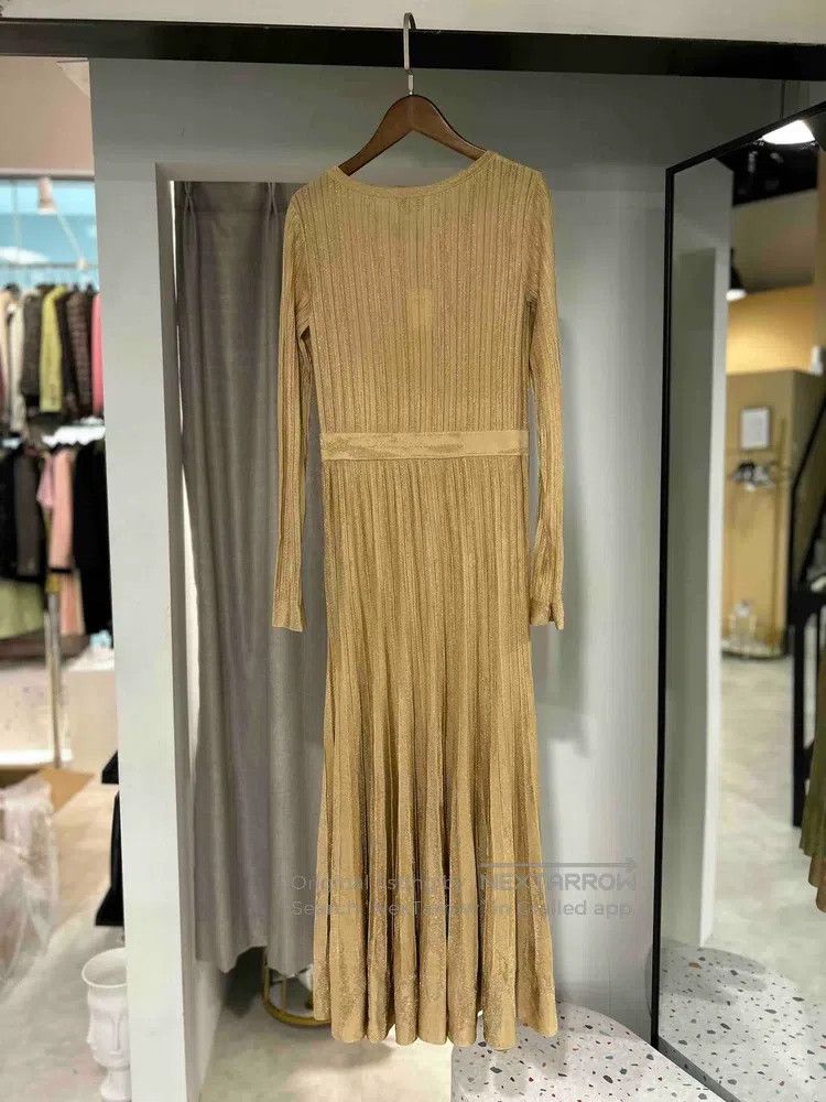 Chanel Chanel Gold-plated glitter knitted long dress Size XS / US 0-2 / IT 36-38 - 2 Thumbnail