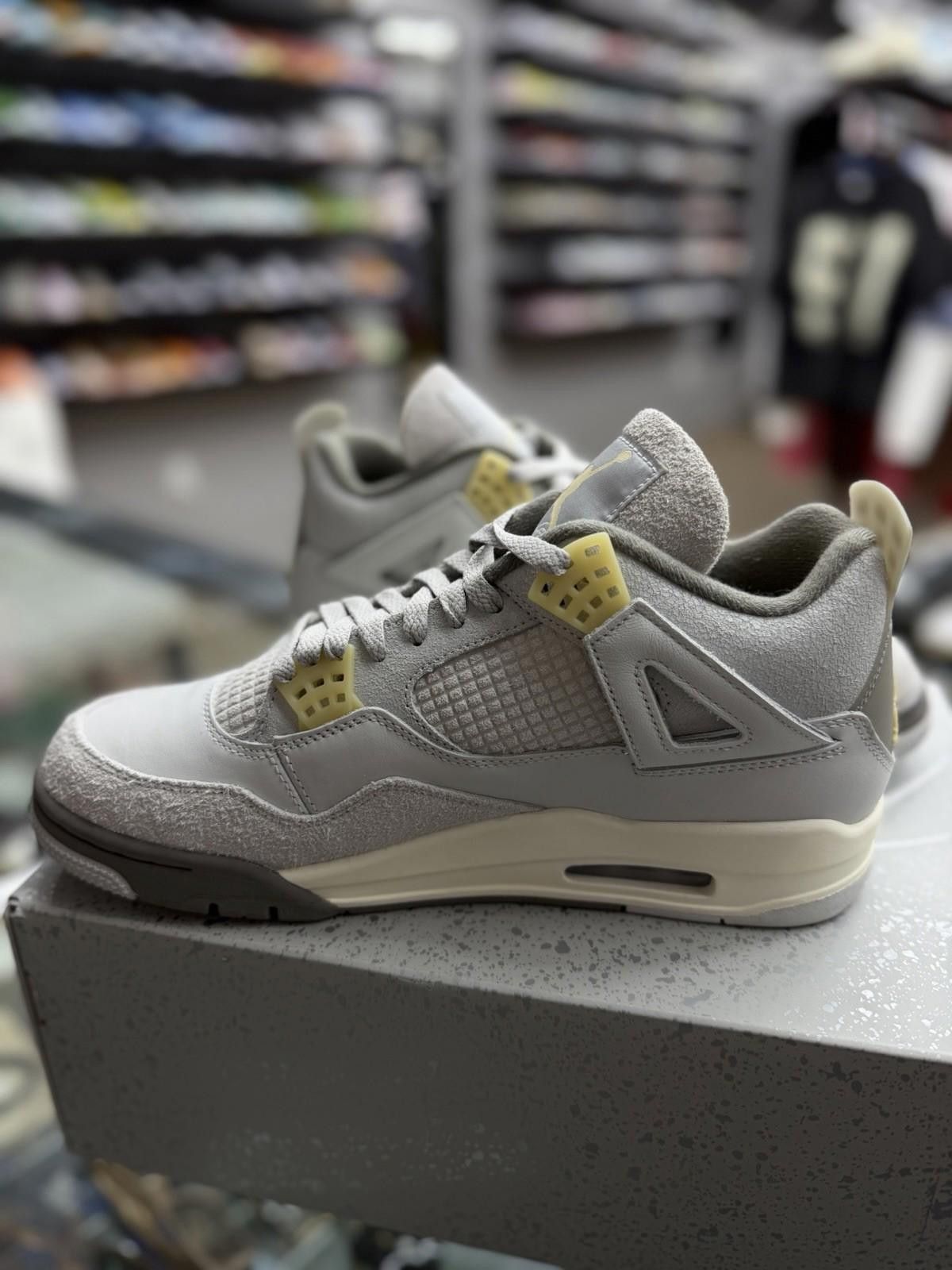 Jordan Brand Jordan 4 Retro SE Craft Size (8) Brand New DV3742-021 Size US 8 / EU 41 - 12 Thumbnail