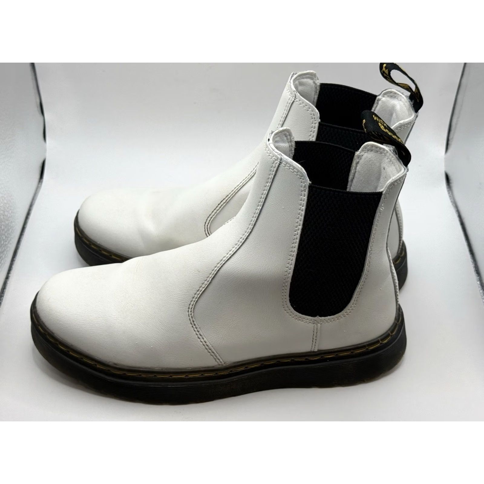 Dr. Martens Dr Martens Dorrian Chelsea White Leather Women’s Boot Sz 8 M Ladies Boots Casual, Workwear, 90s Punk Grunge Style, Ankle, Leather, White, 8 M Size US 8 / IT 38 - 3 Thumbnail