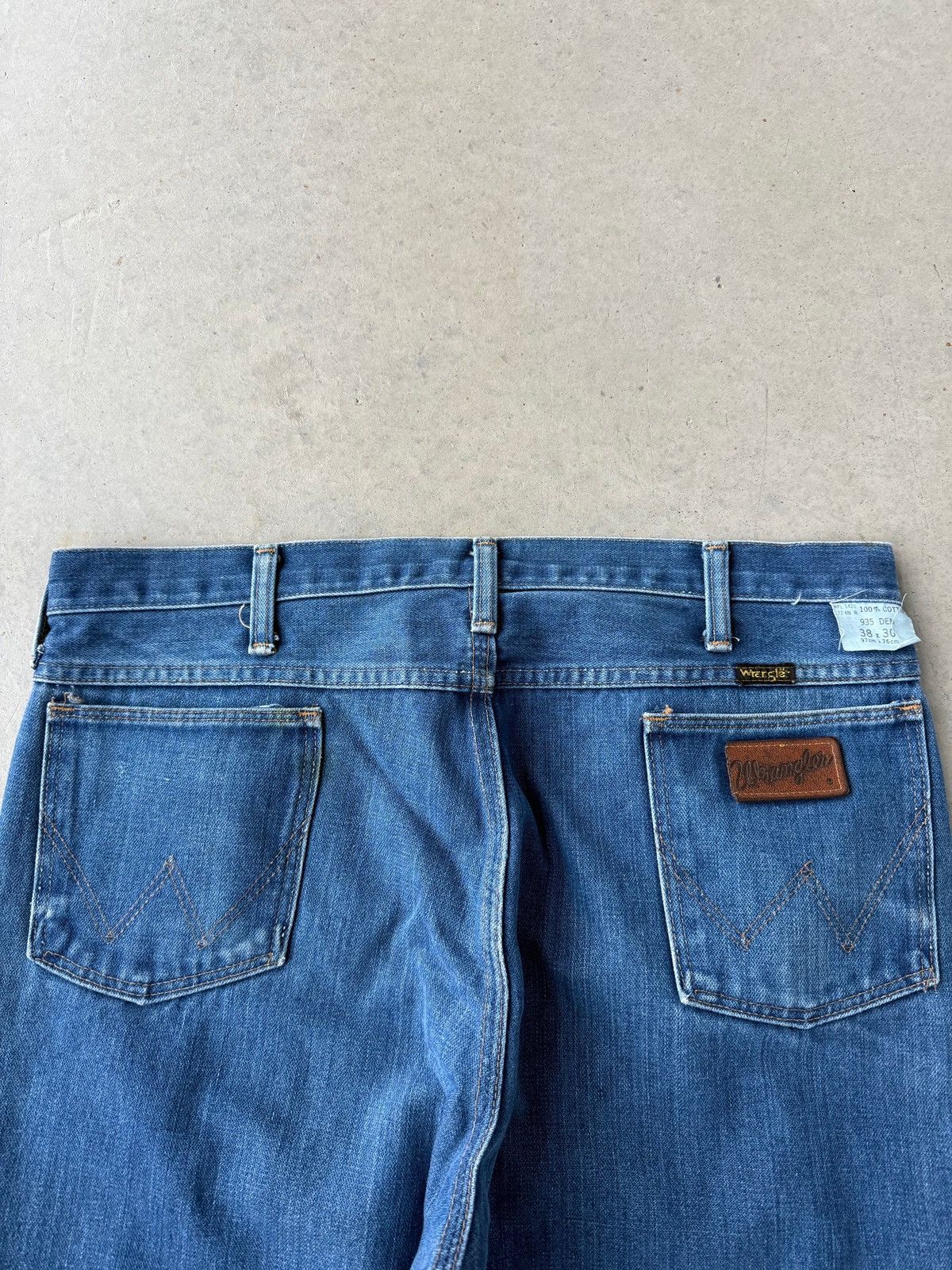 Vintage Vintage 90s Wrangler Dark Wash Flared Denim Jeans Size US 38 / EU 54 - 4 Thumbnail