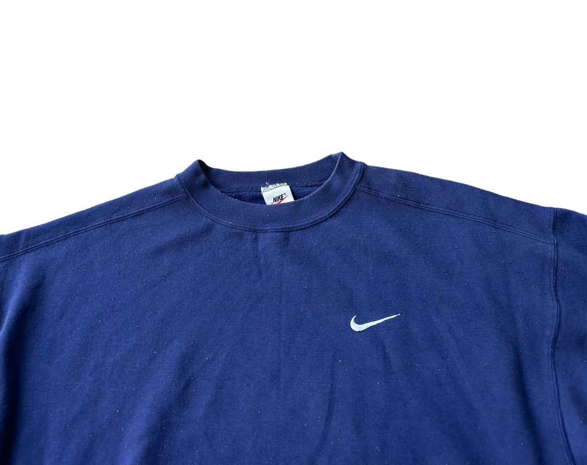 Vintage Vintage 90s Nike small logo sweatshirts Size US L / EU 52-54 / 3 - 3 Thumbnail