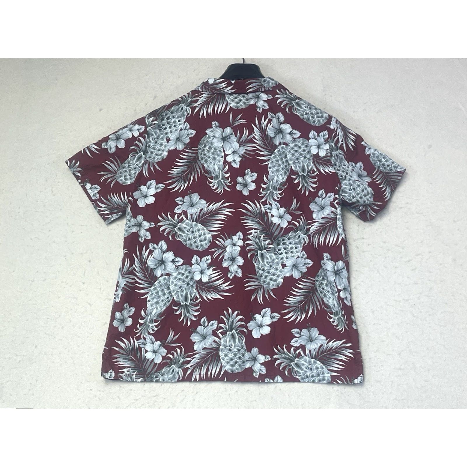 Vivobarefoot Go Barefoot Hawaiian Shirt Button-Up Mens M Cotton Multicolor Pineapples Short Sleeve with Pockets Size US M / EU 48-50 / 2 - 2 Thumbnail
