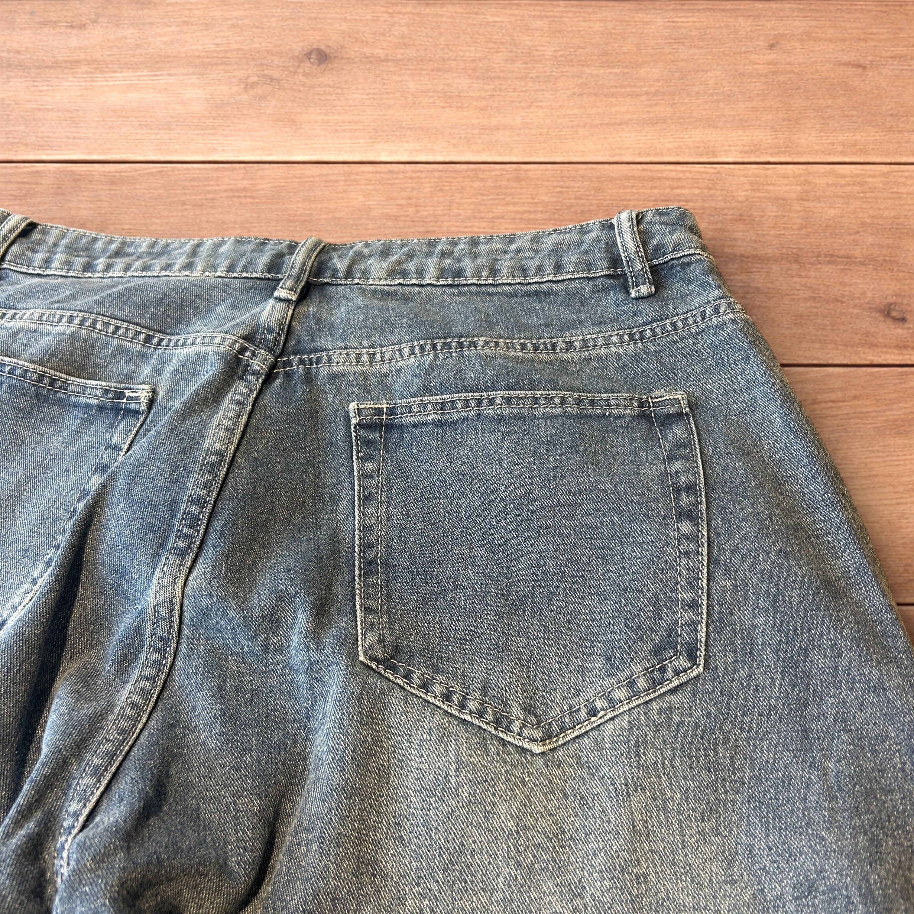 Japanese Brand Vintage skater style baggy wide jeans with fade in mid blue. Size US 34 / EU 50 - 4 Thumbnail