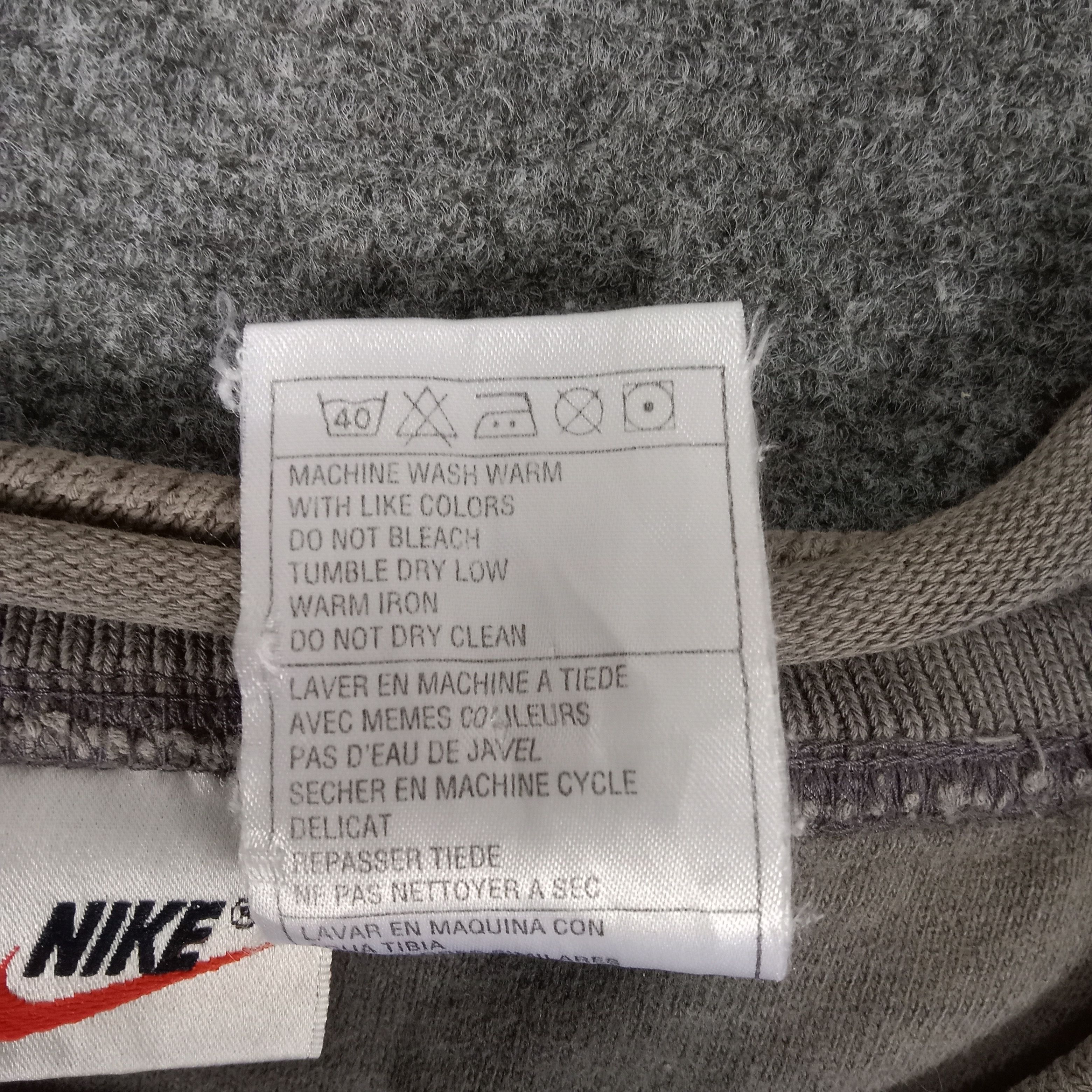 Nike × Vintage Nike Air Sportwear Style Embroidery Logo Sweatshirt Size US L / EU 52-54 / 3 - 5 Thumbnail