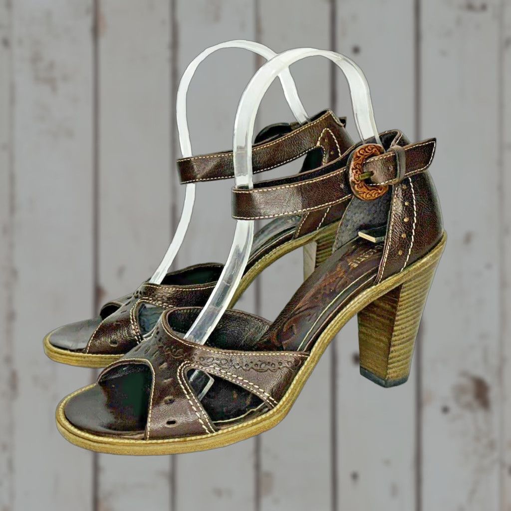 Vintage Vic Matie Ankle Strap Sandals Block Heel Size 36 Brown Leather Buckle Slingback Open Toe Women Size US 6 / IT 36 - 1 Thumbnail