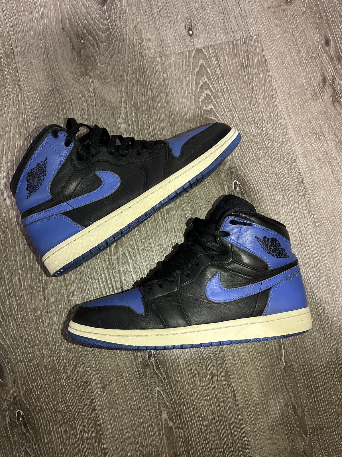 Jordan Brand Jordan 1 Retro Royal 1s Size US 10 / EU 43 - 3 Thumbnail