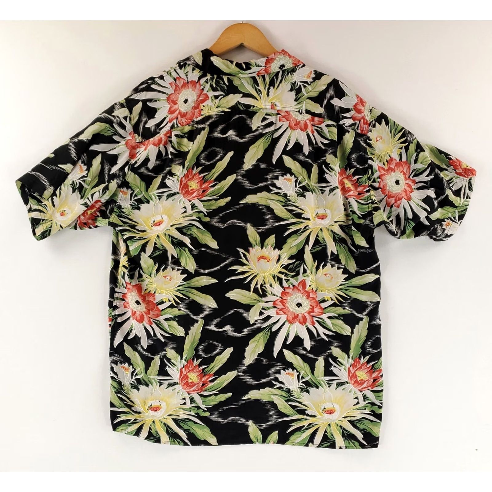 Vintage Avanti Shirt Hawaiian Silk Floral Short Sleeve Mens XL Black Loop Collar Size US XL / EU 56 / 4 - 4 Thumbnail