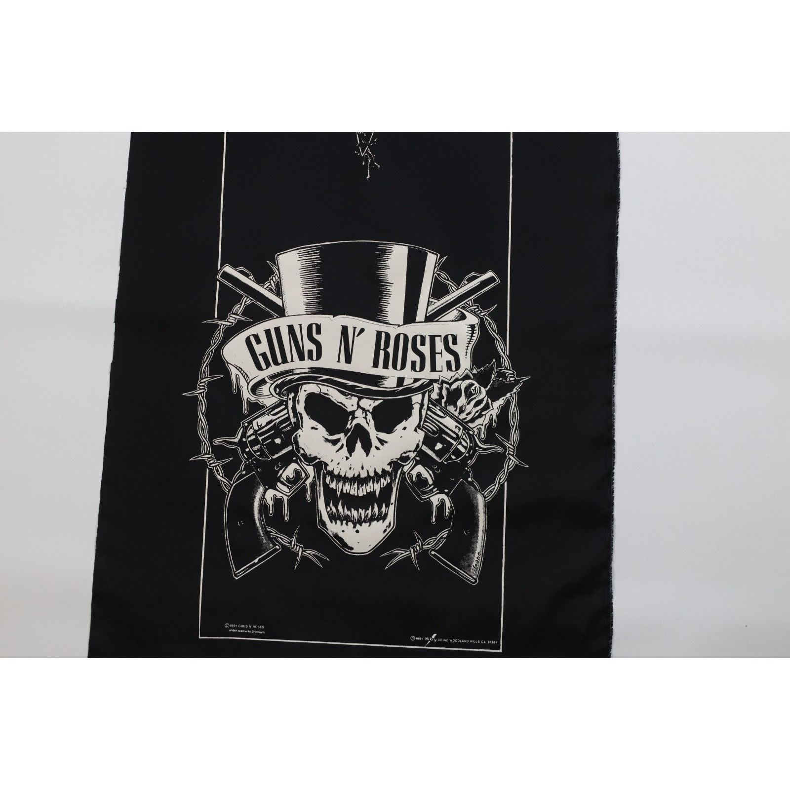 Vintage Vintage 90s Brockum Guns N Roses Band Hanging Wall Tapestry Size ONE SIZE - 4 Thumbnail
