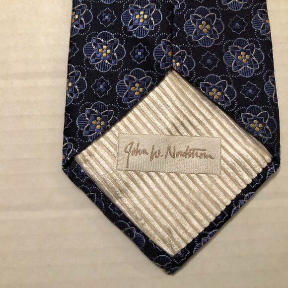 Nordstrom John W. Nordstrom men's new blue silk tie 3 1/2" X 59 1/2" Size ONE SIZE - 2 Thumbnail
