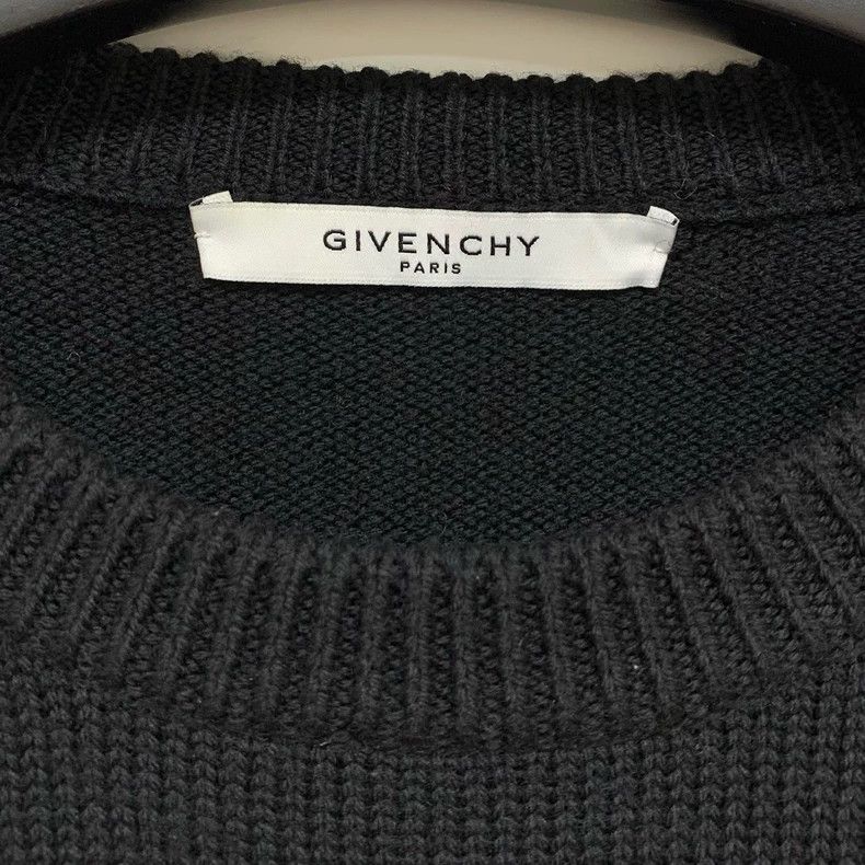 Givenchy Givenchy Black Color Blocked Knit Sweater M Size 100% Pure Size US M / EU 48-50 / 2 - 2 Thumbnail