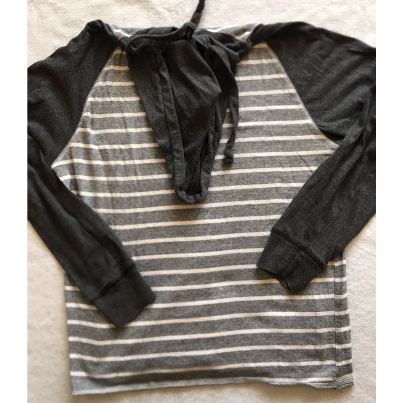 Vintage Distortion Hooded Shirt Mens L Gray Long Sleeve Knit Cotton Blend Pullover American Cross Training Size US L / EU 52-54 / 3 - 7 Thumbnail
