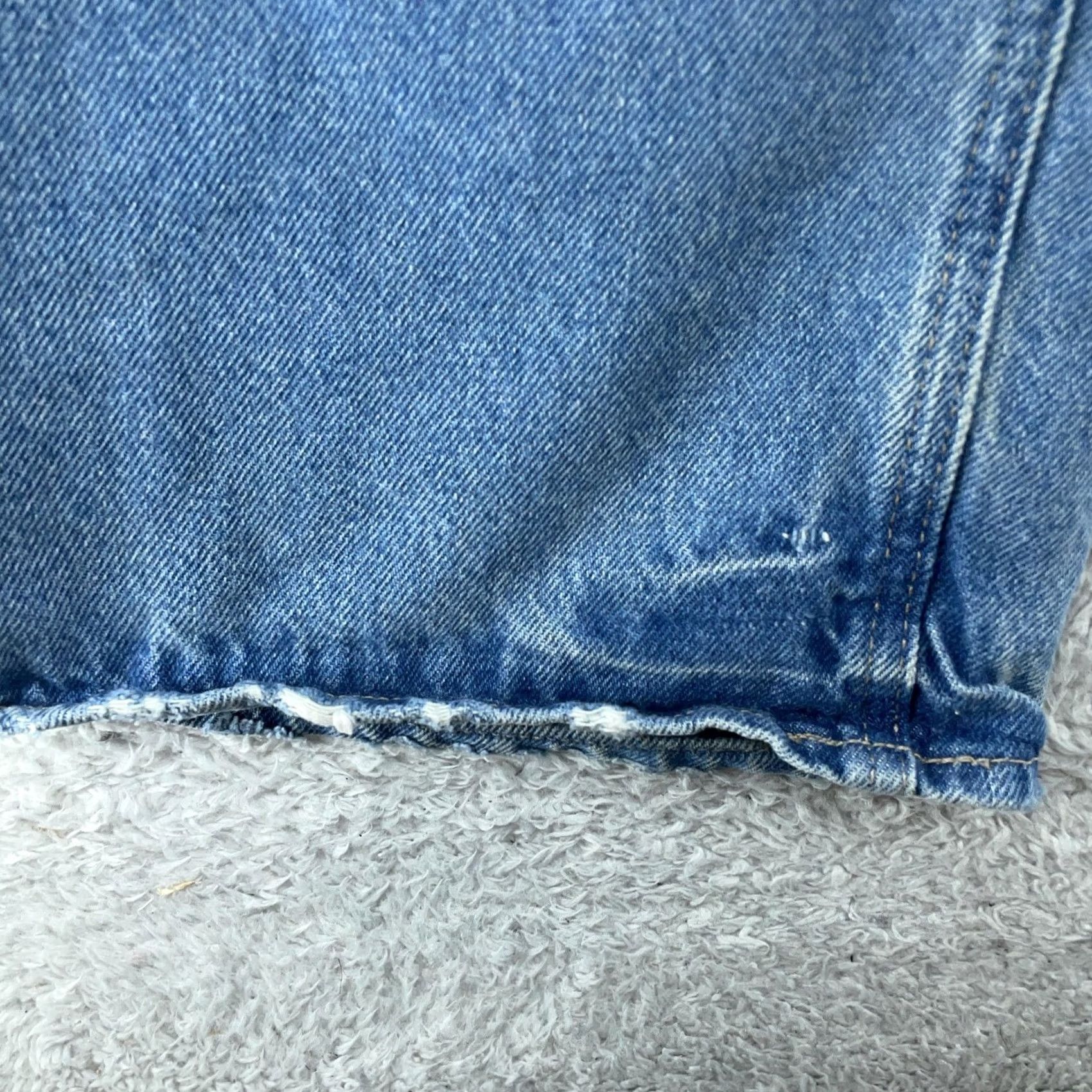 Vintage Universal Thread Jeans Womens 4 Blue Distressed Mid Rise 90s Baggy Denim Relaxed Pockets Vel 31in Inseam Size 27" / US 4 / IT 40 - 6 Thumbnail