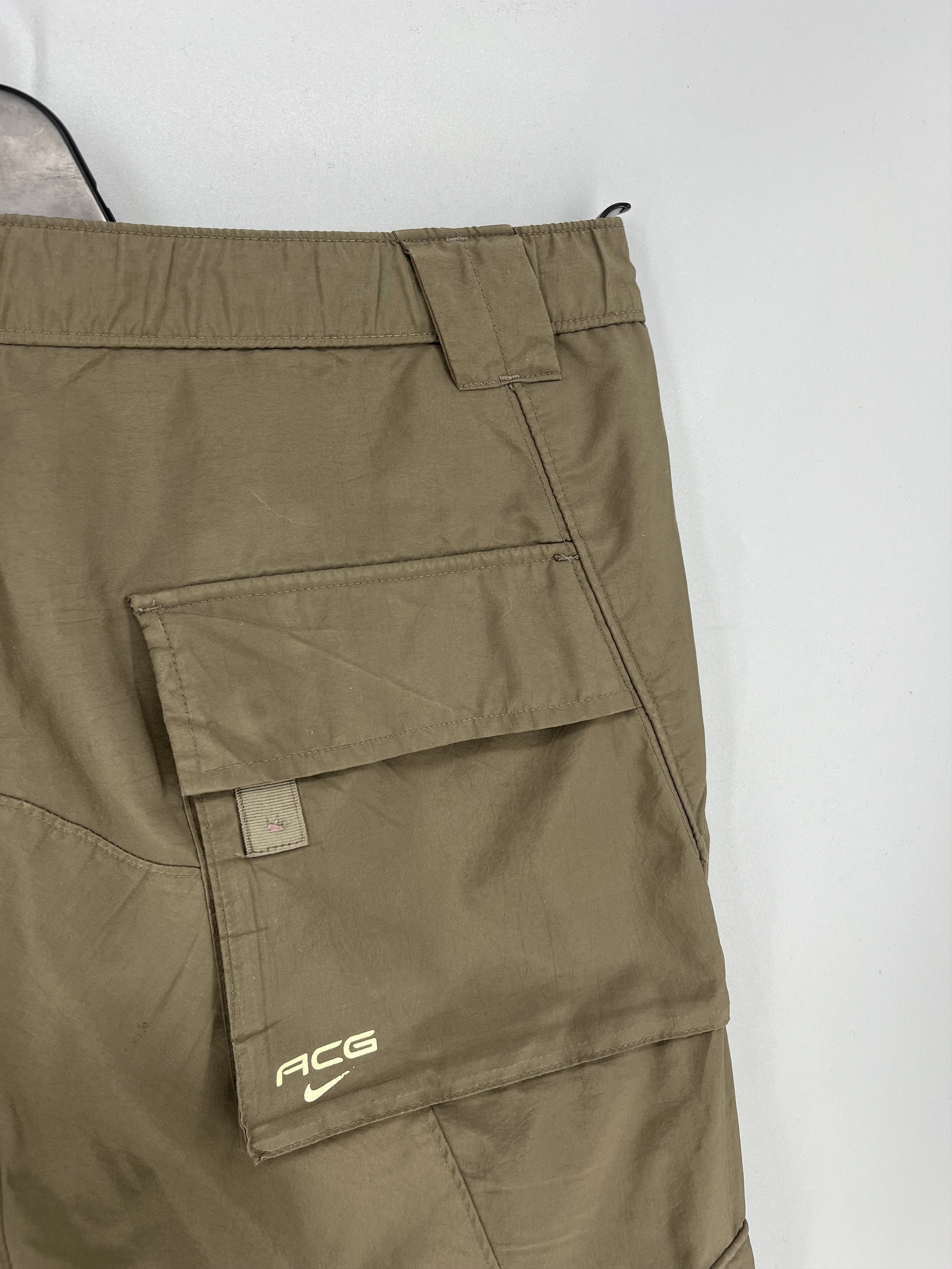 Vintage Vintage Nike ACG Men Cargo Pants Wide Leg size M Size US 32 / EU 48 - 11 Thumbnail