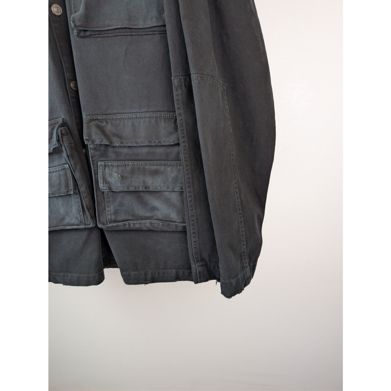 Balenciaga o1rshd1 Left-Hand Denim Cargo Shirt in Sunbleached Black Size US M / EU 48-50 / 2 - 6 Thumbnail