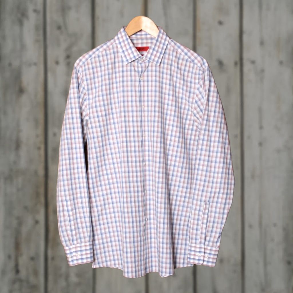 Hugo Boss HUGO BOSS Shirt Plaid Long Sleeve Button Front 16.5 34/35 Blue Red Dress Shirt Mens Regular Size 16.5L Size US XL / EU 56 / 4 - 1 Thumbnail