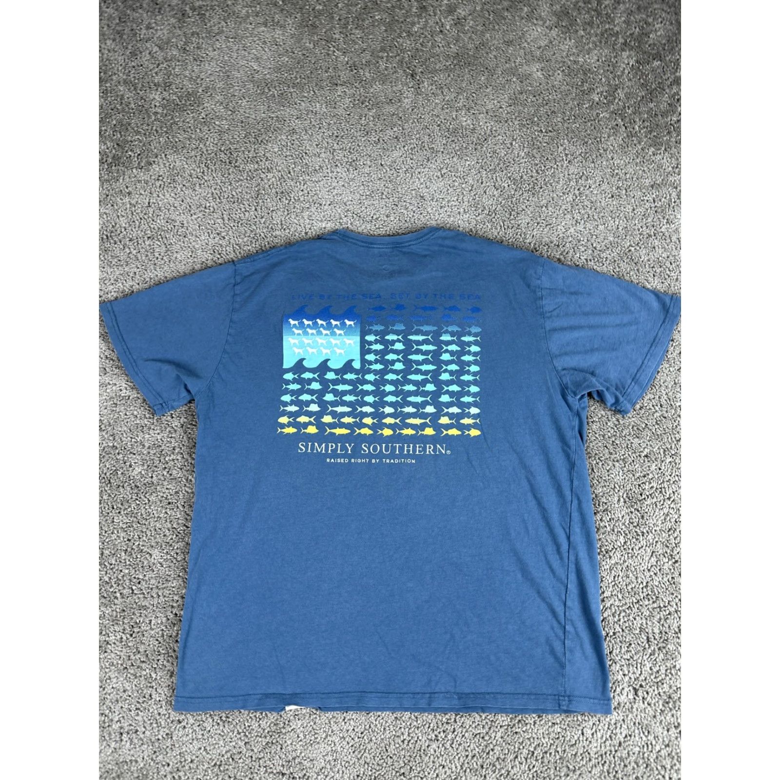 Vintage VINTAGE Simply Southern Shirt Mens Large Patriotic Fish Flag Graphic Short Sleeve Tee Size US L / EU 52-54 / 3 - 2 Thumbnail