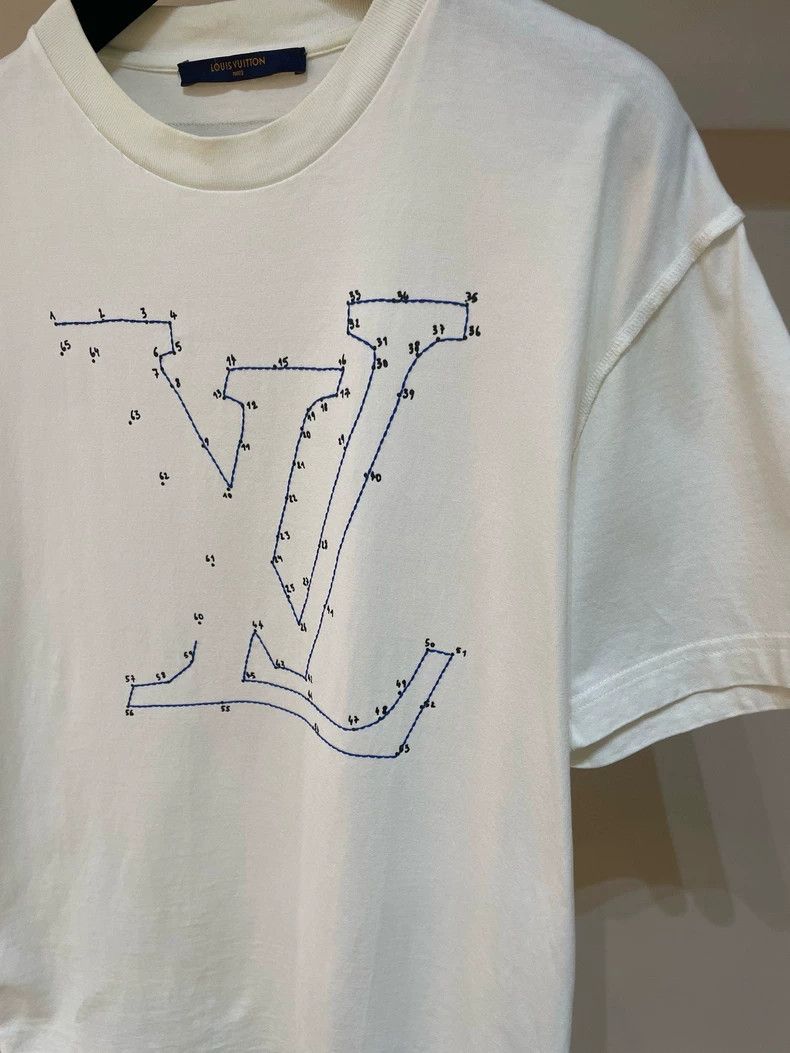 Louis Vuitton LOUIS VUITTON Embroidered Lianliankan short sleeves 2504-Ne Size US XS / EU 42 / 0 - 2 Thumbnail