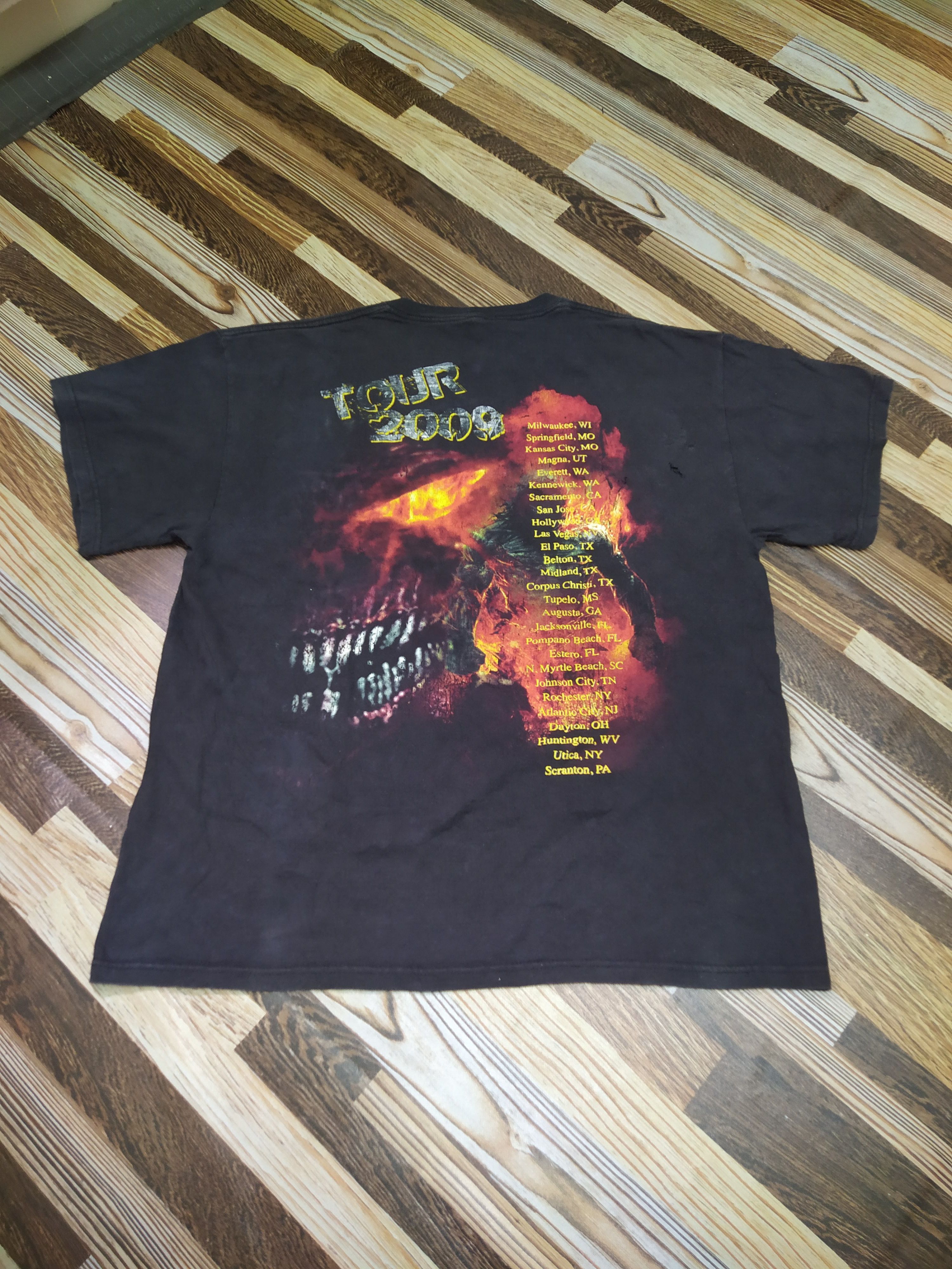 Band Tees Disturbed Indestructible Band Rock tour 2009 Size US L / EU 52-54 / 3 - 11 Thumbnail
