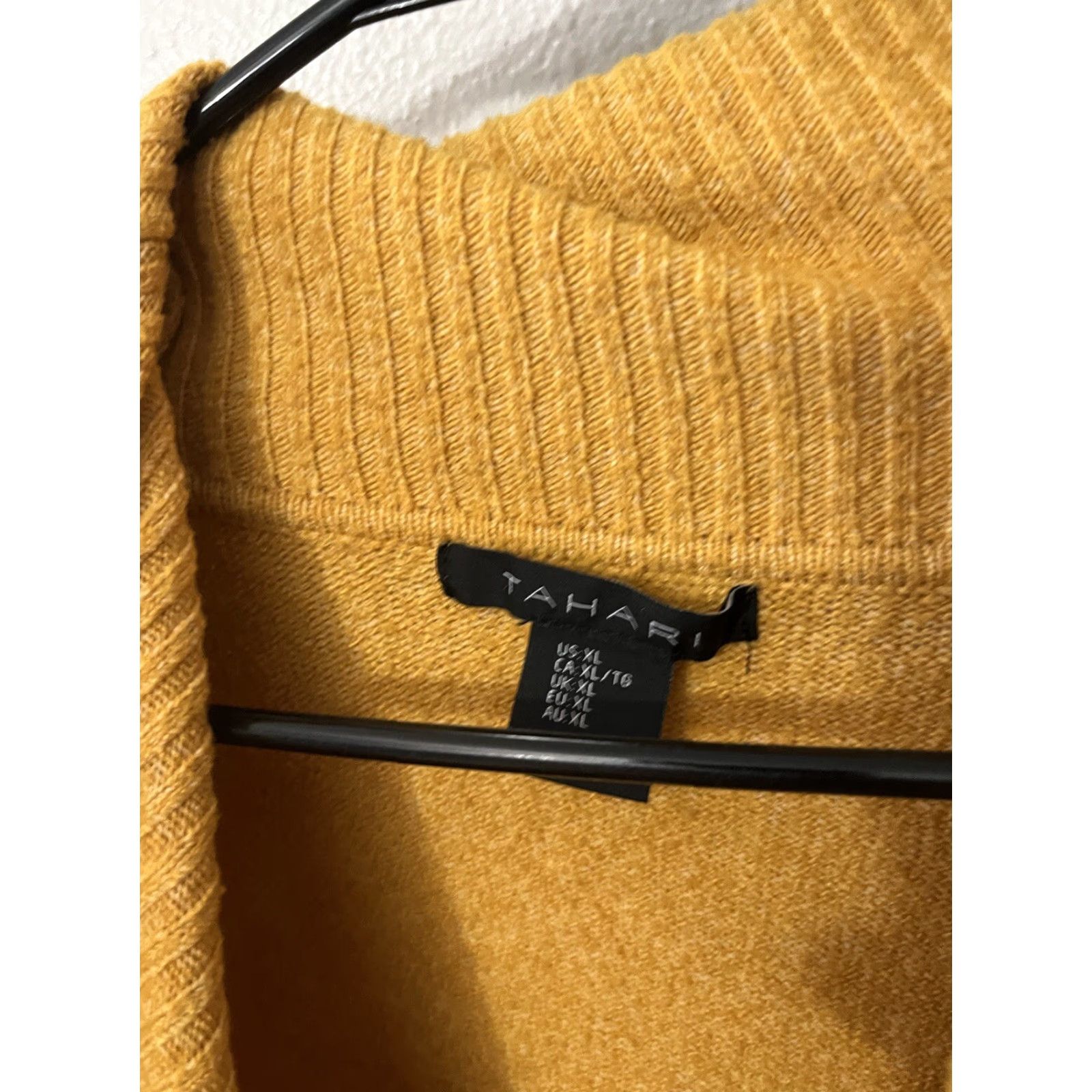 Vintage Tahari Turtleneck Sweater Yellow Size XL Long Sleeve ightweight Relaxed Size XL / US 12-14 / IT 48-50 - 2 Thumbnail