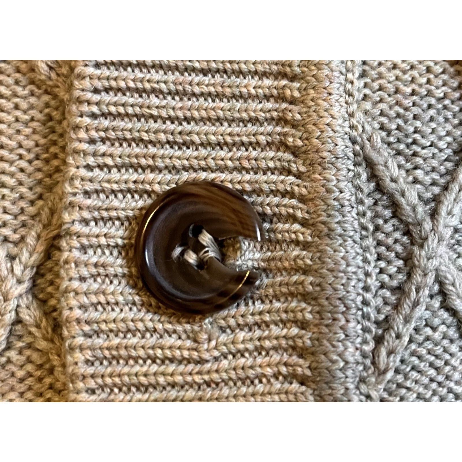 Salvatore Ferragamo Salvatore Ferragamo Diamond Cardigan Sweater Women’s Large Beige Size L / US 10 / IT 46 - 4 Thumbnail