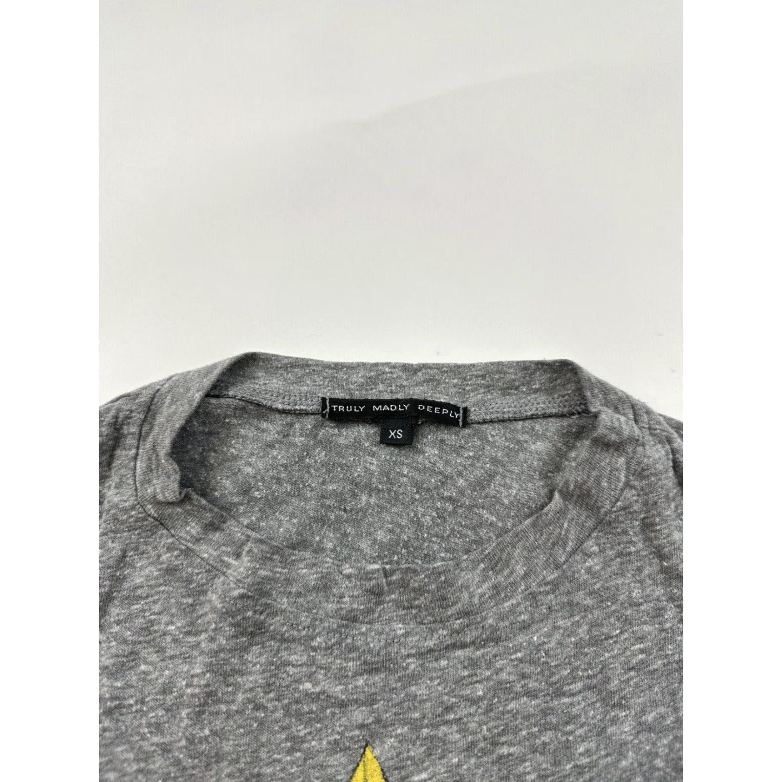 Urban Outfitters Truly Madly Deeply Shirt Womens XS Gray Sleeveless Triangles Urban Outfitters Shirt Womens XS Gray Sleeveless Triangles Urban Outfitters Size XS / US 0-2 / IT 36-38 - 2 Thumbnail